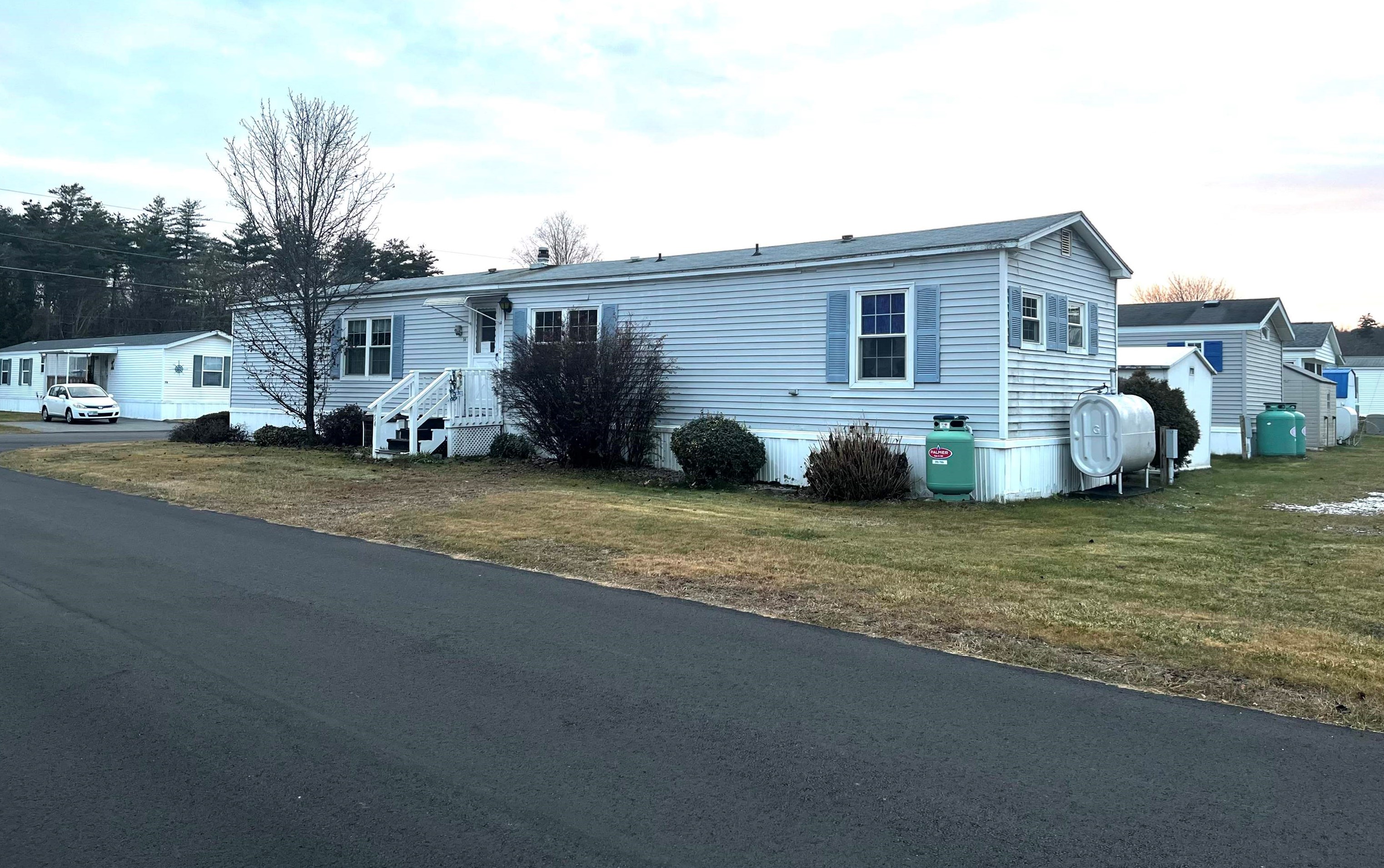 54 Caddy Dr, Salem, NH 03079
