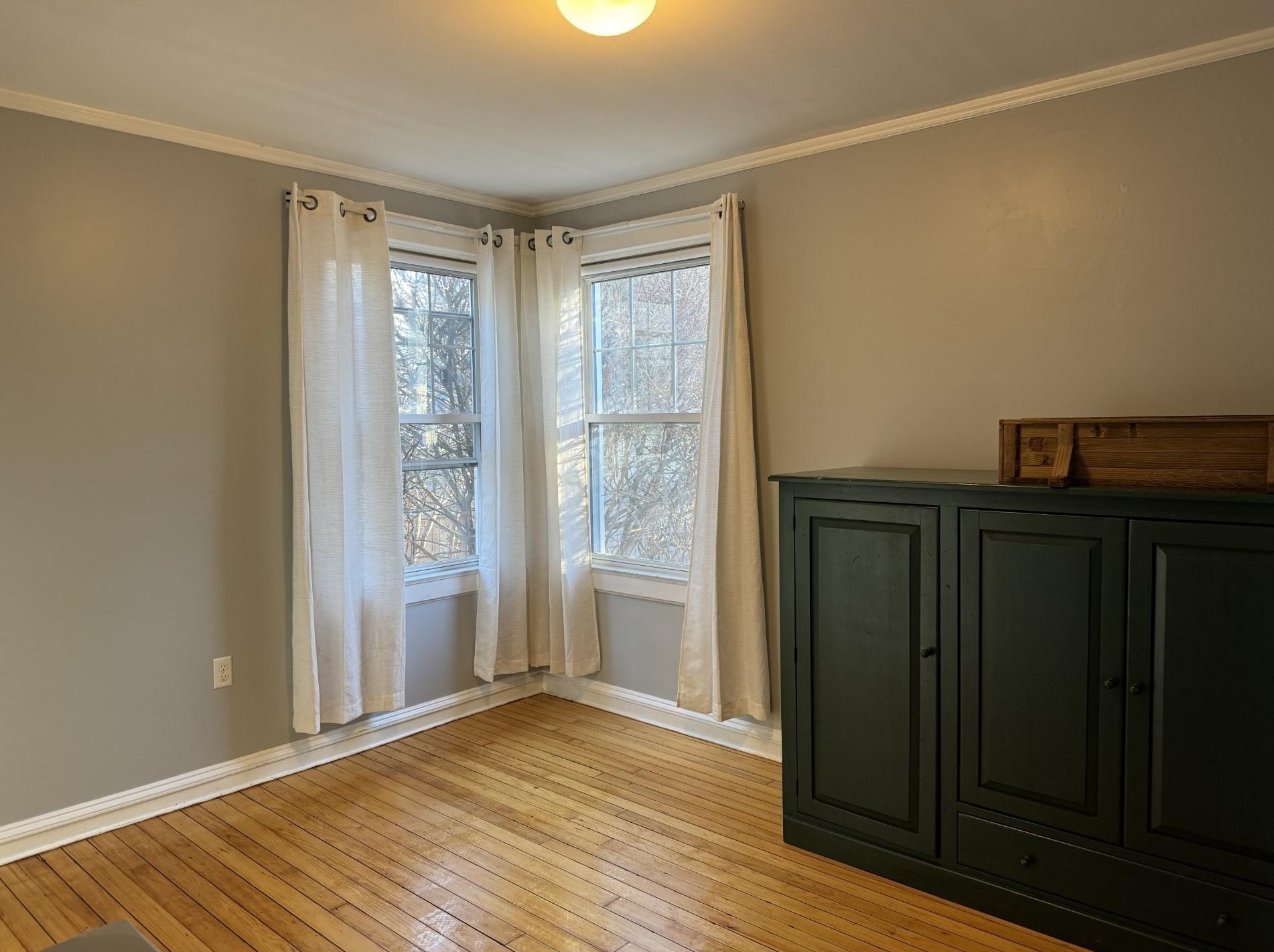 23 Pine Ave, Keene NH  03431-2310 exterior