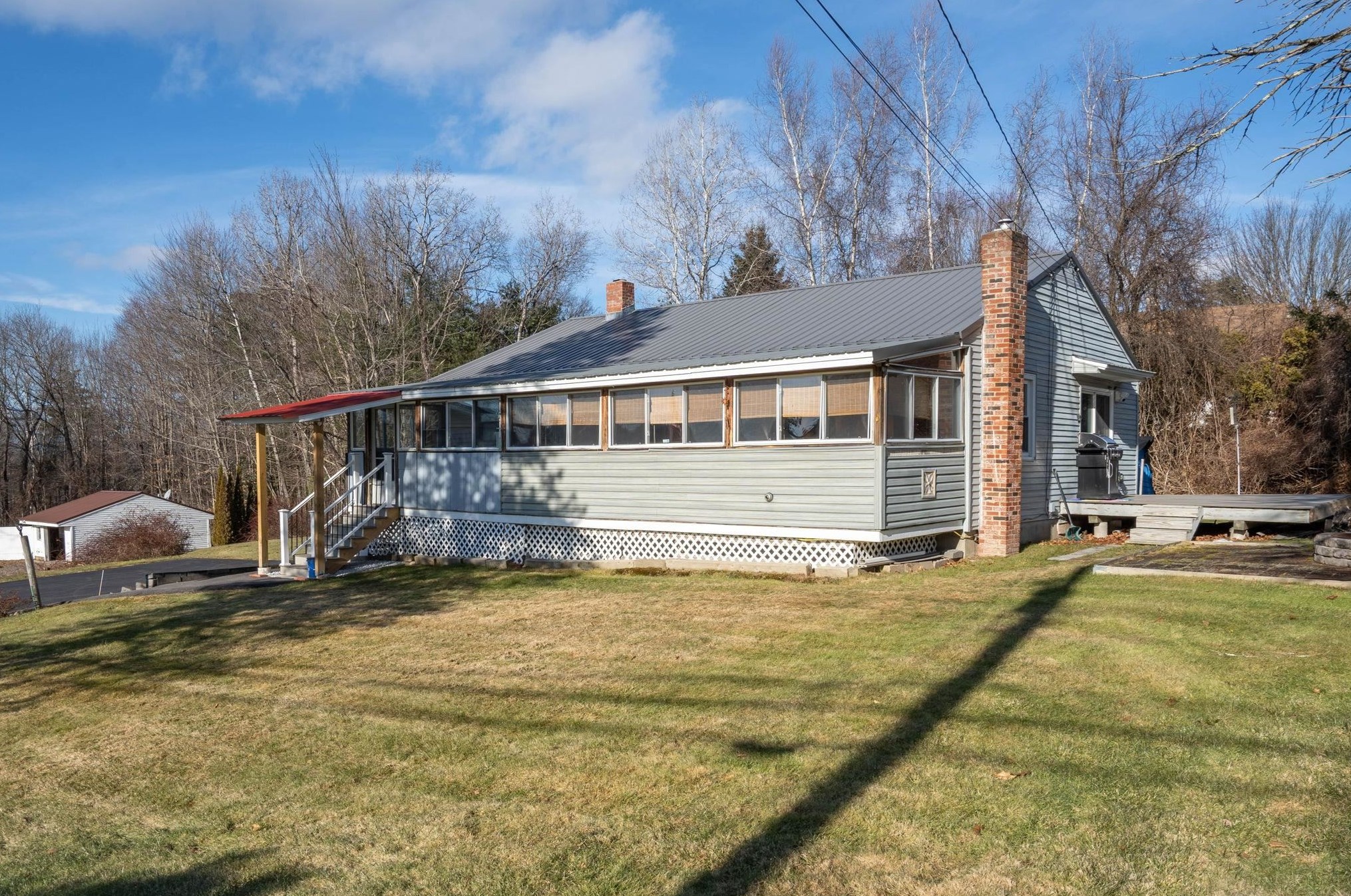 20 Bean Hill Rd, Tilton, NH 03276