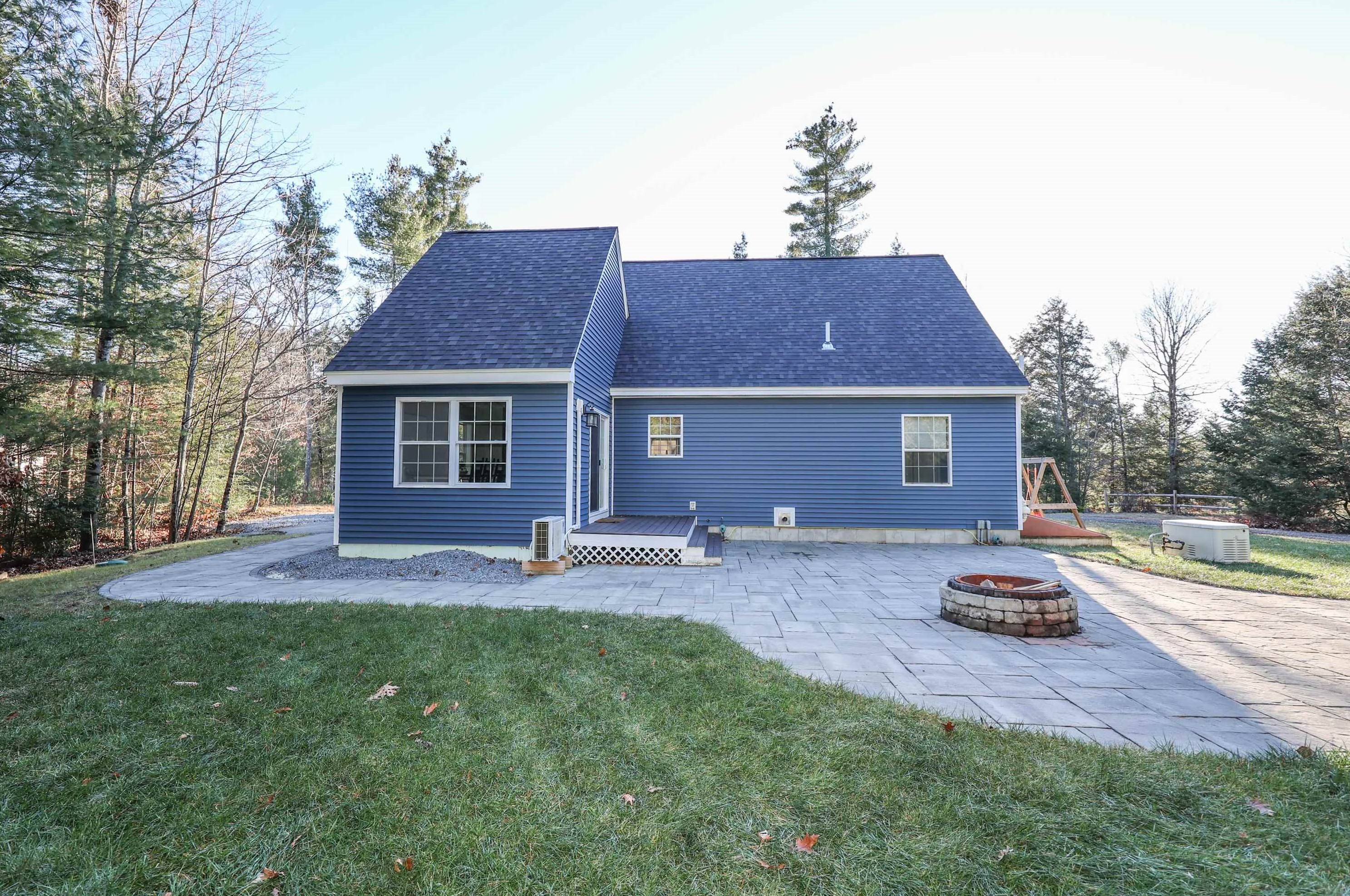 63 Olde Bridge Ln, Epping, NH 03042