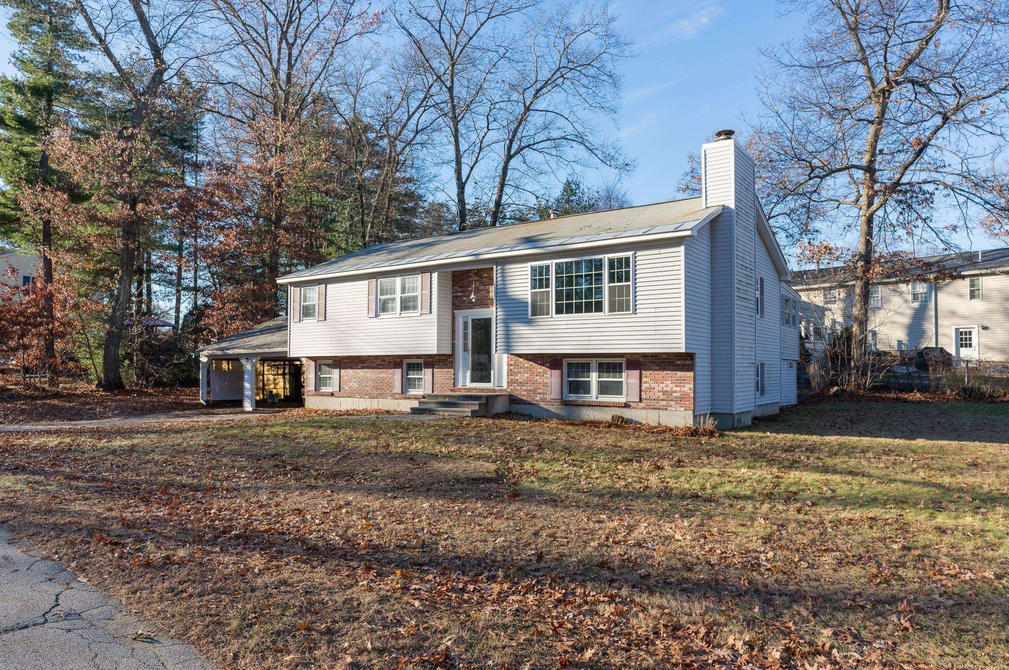 147 Harris Rd, Nashua, NH 03062
