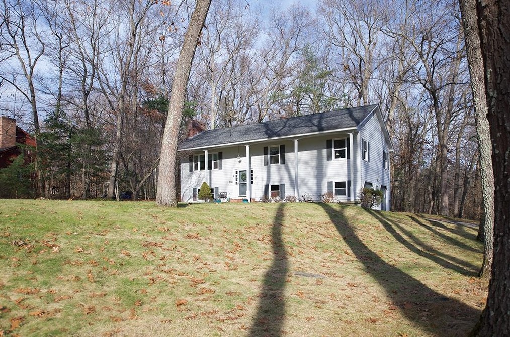 1 Debbie Terrace, Derry, NH 03038
