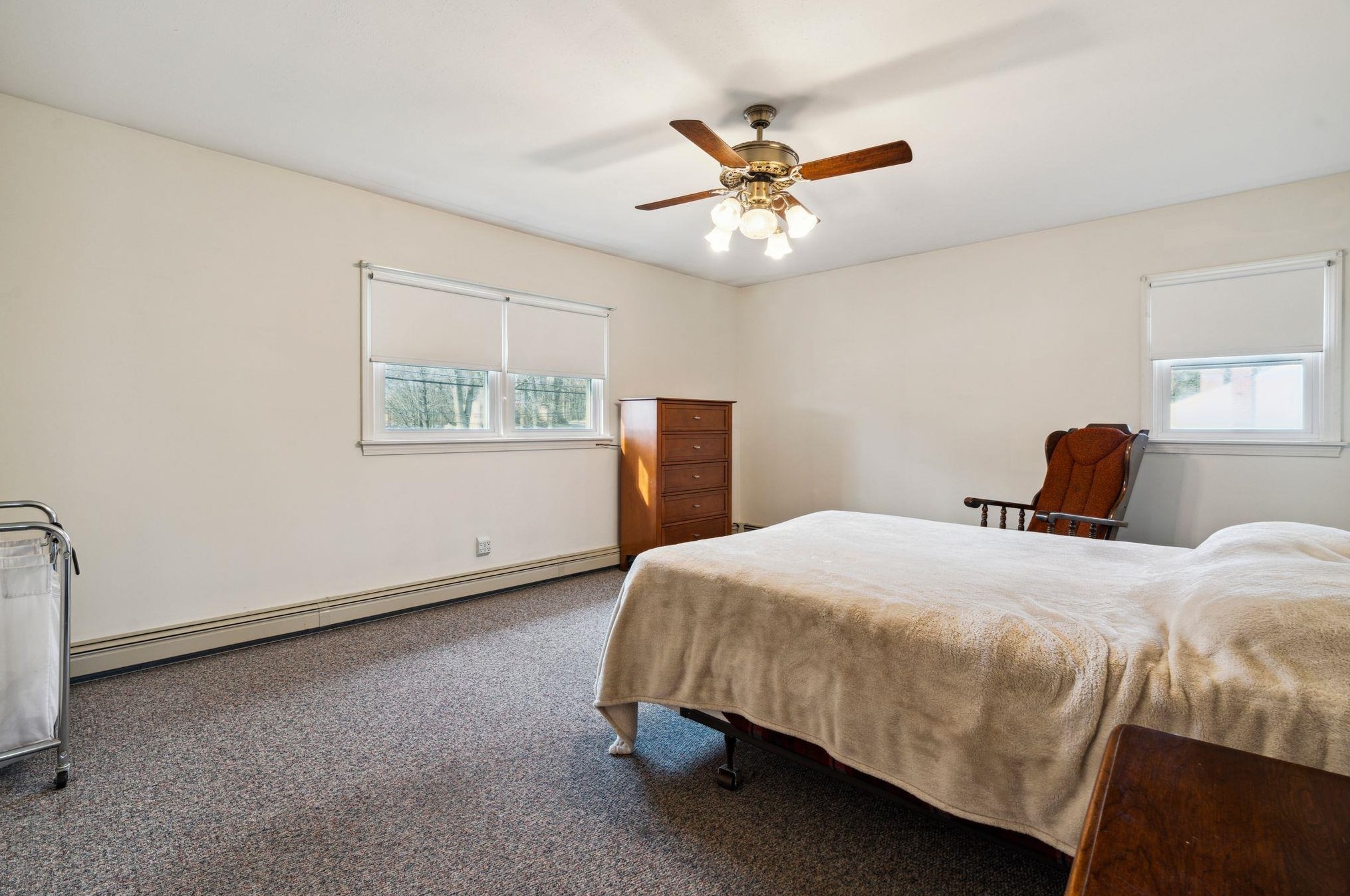 268 Huse Rd, Manchester NH  03103-3087 exterior