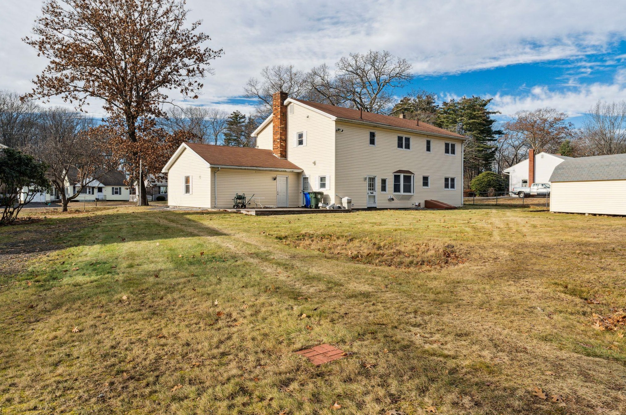 268 Huse Rd, Manchester NH  03103-3087 exterior