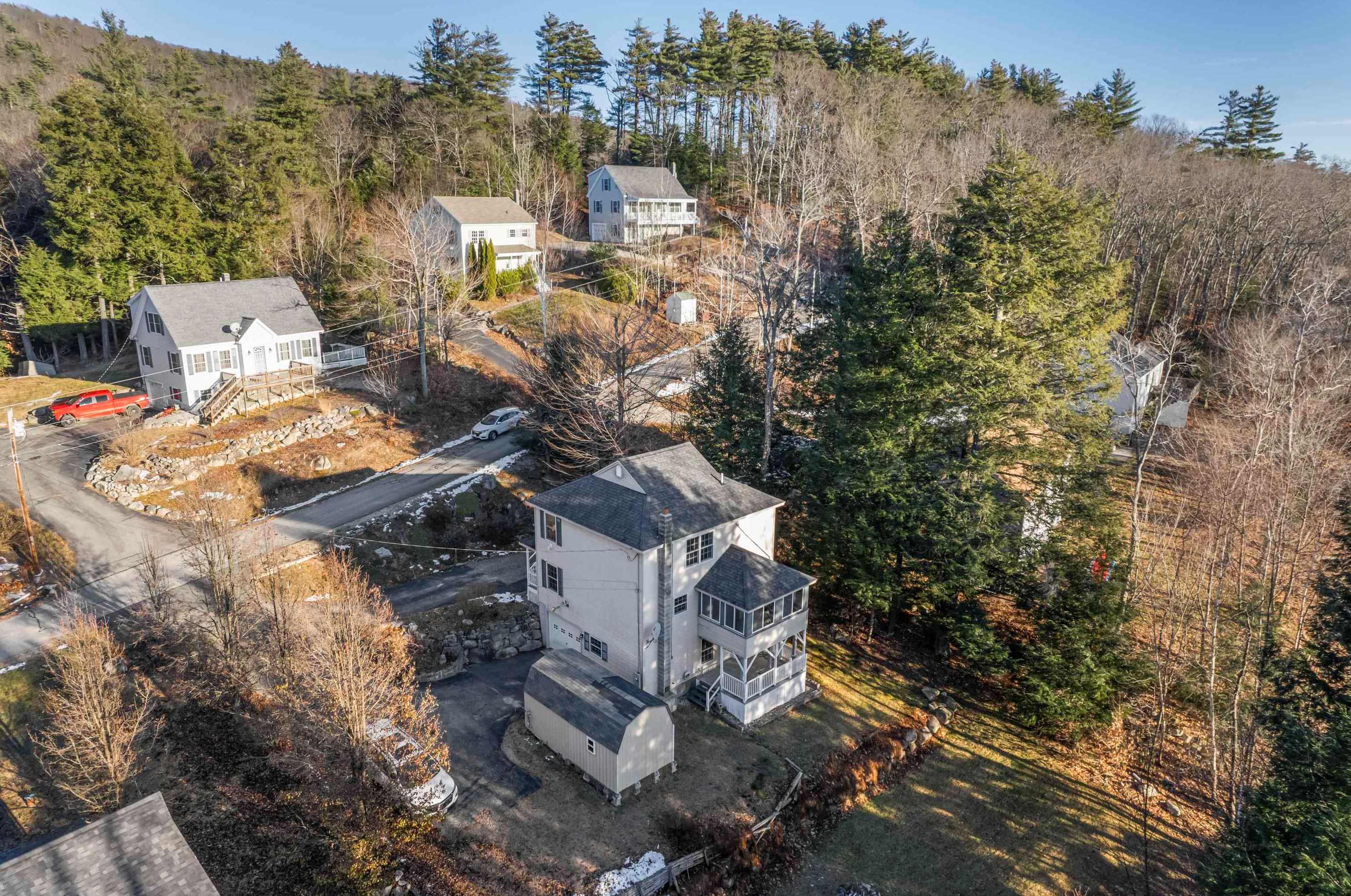 10 Nutter Dr, Alton, NH 03810
