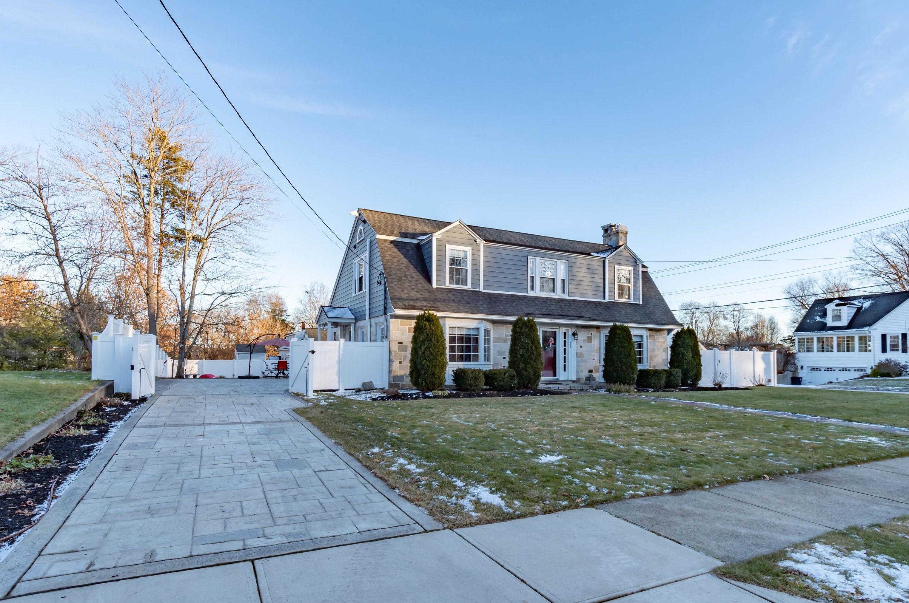 23 Wood St, Nashua, NH 03064