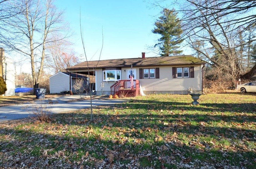 18 Meadowbrook Dr, Nashua, NH 03062