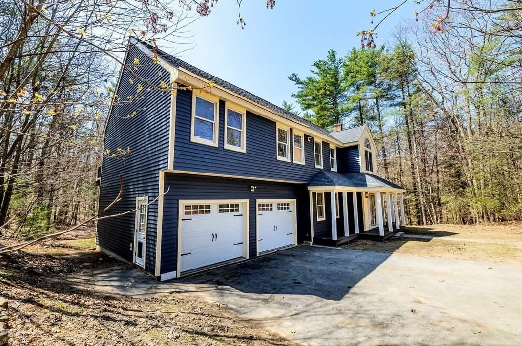 60 Marilyn Park Dr, Hampstead, NH 03841