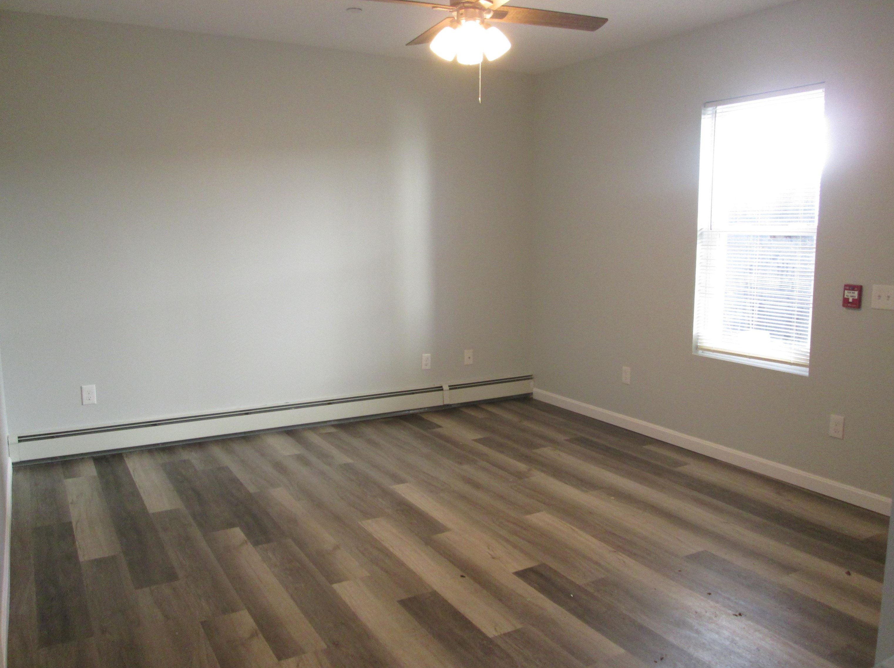 302 Cartier St, Manchester NH  03102-3701 exterior