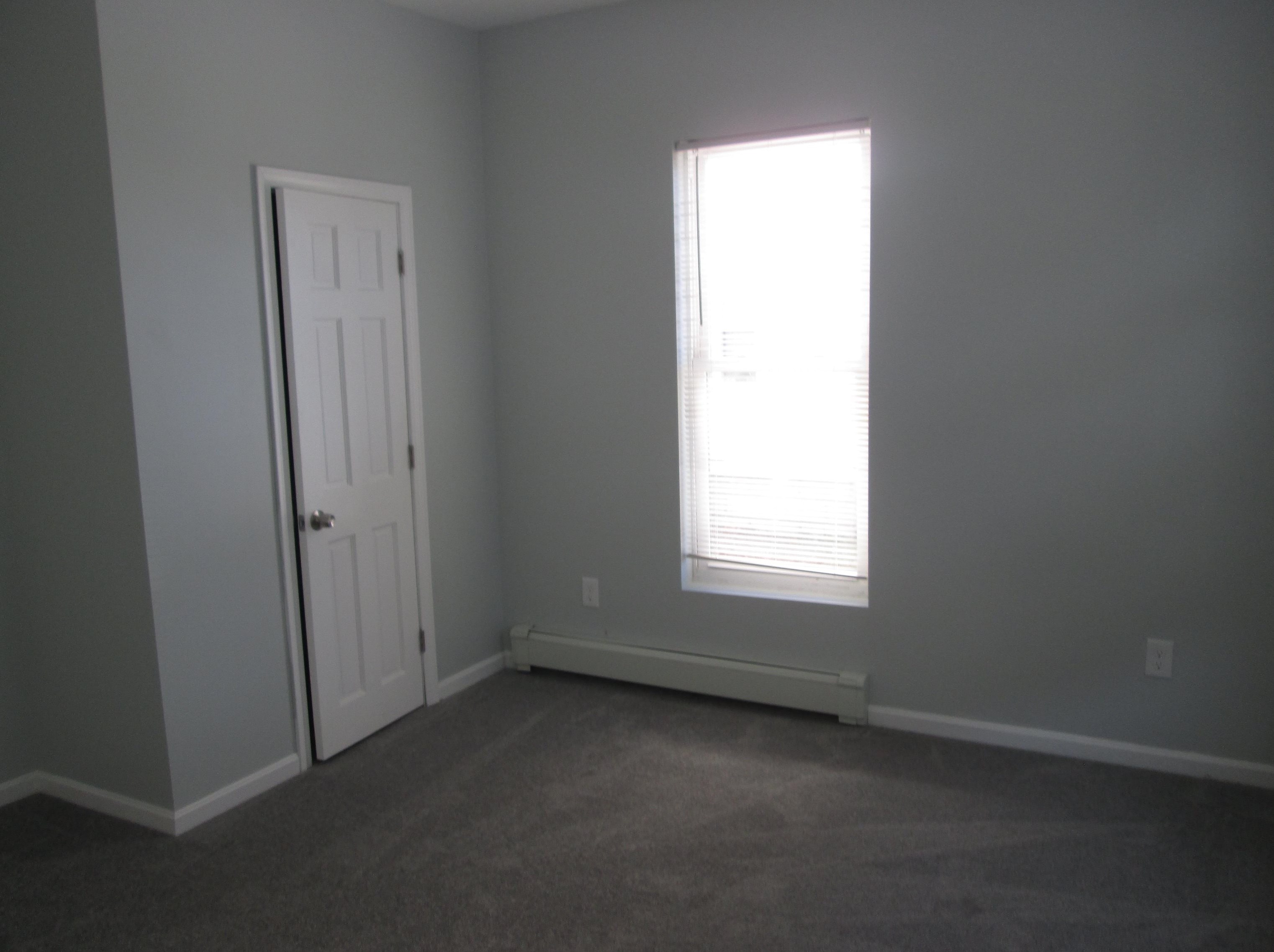 302 Cartier St, Manchester NH  03102-3701 exterior