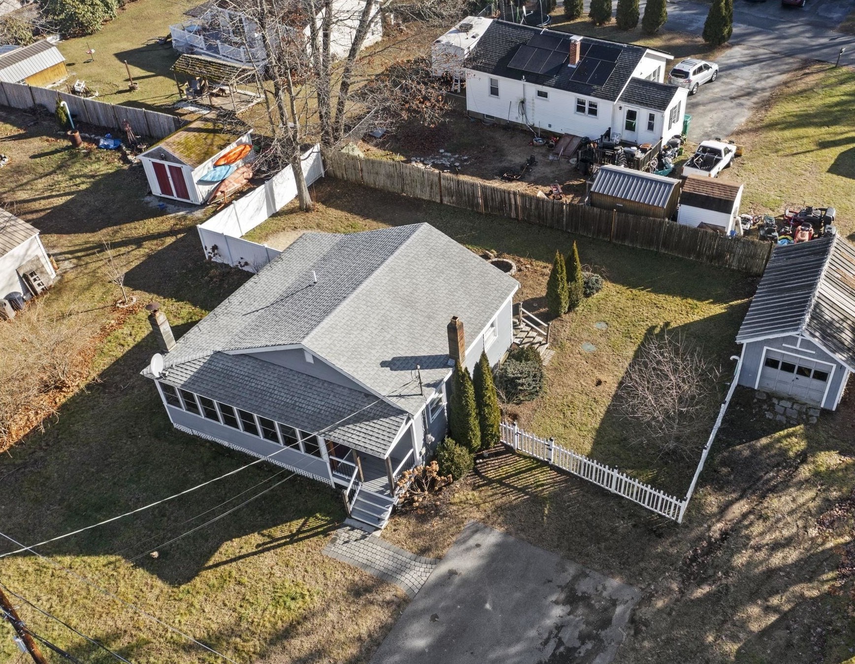 5 Dulcies Point Rd, Kingston, NH 03848
