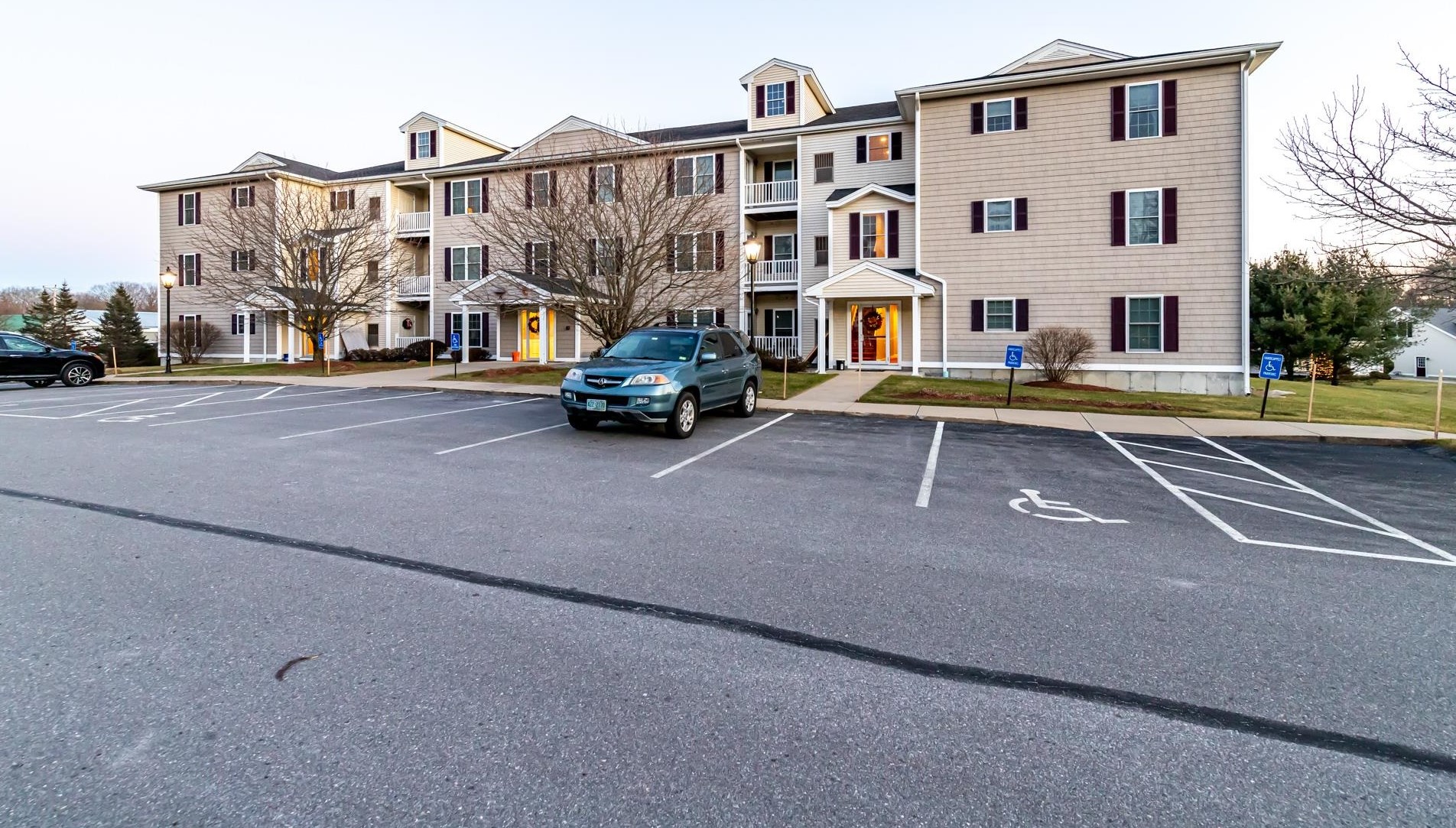 6-202 Stearns Ln, Merrimack, NH 03054-6402