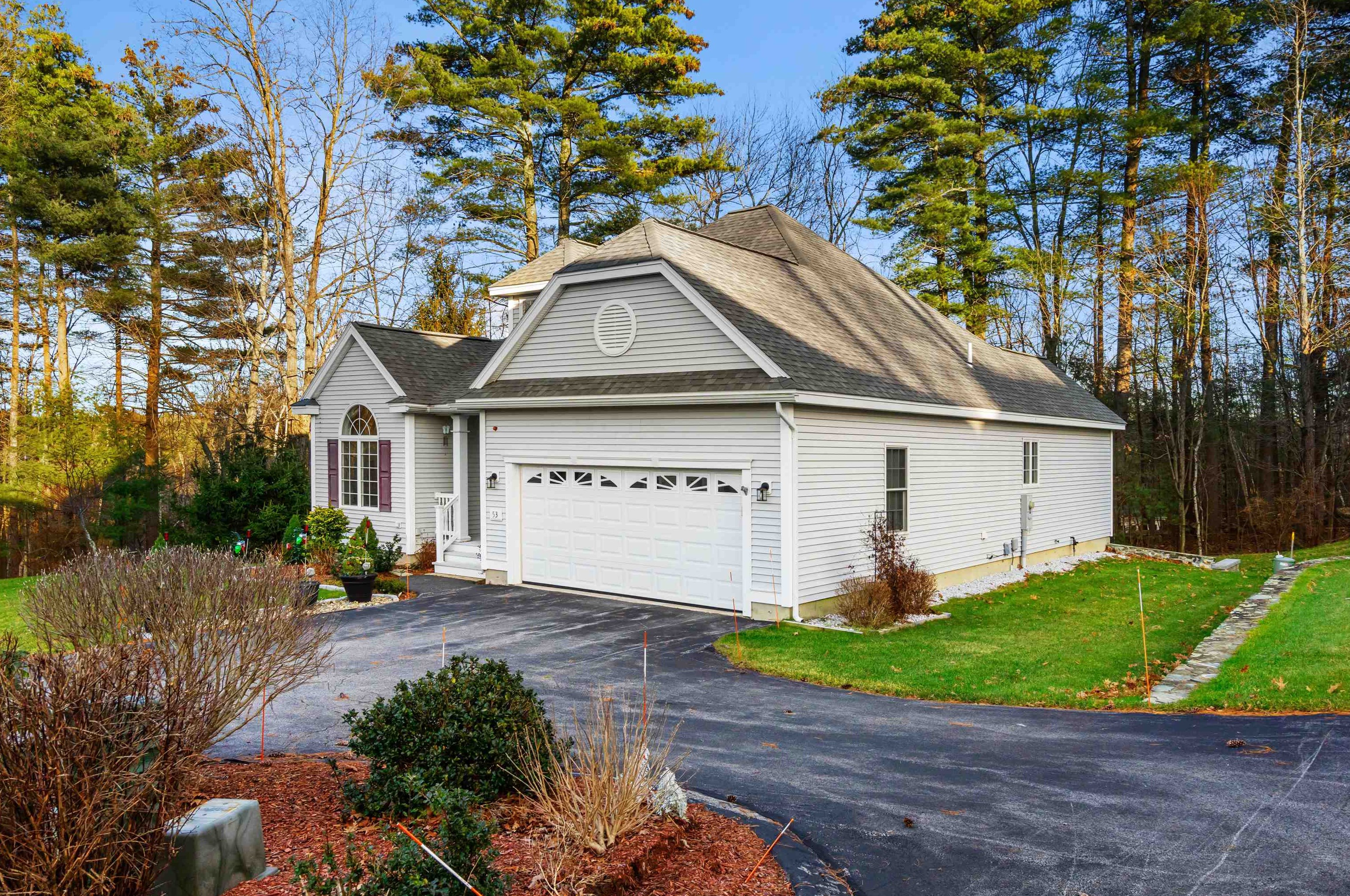 53 Sawgrass Cir, Londonderry, NH 03053