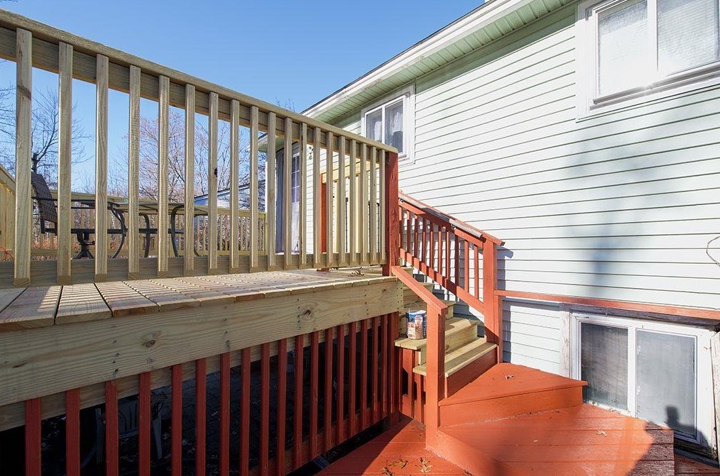 566 Titus Ave, Manchester NH  03103-5898 exterior