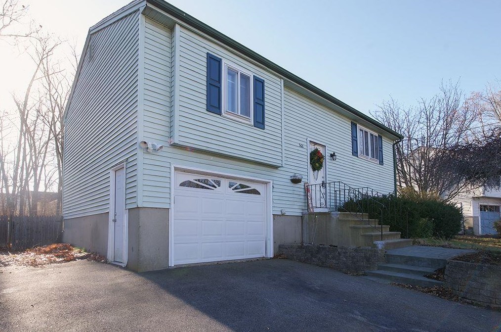 566 Titus Ave, Manchester NH  03103-5898 exterior