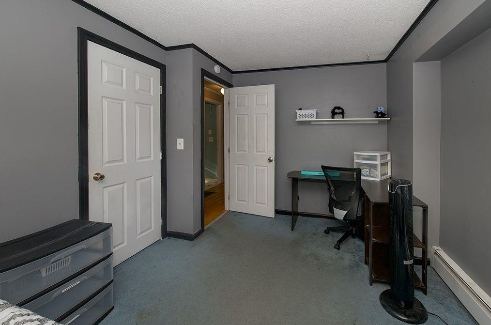 566 Titus Ave, Manchester NH  03103-5898 exterior