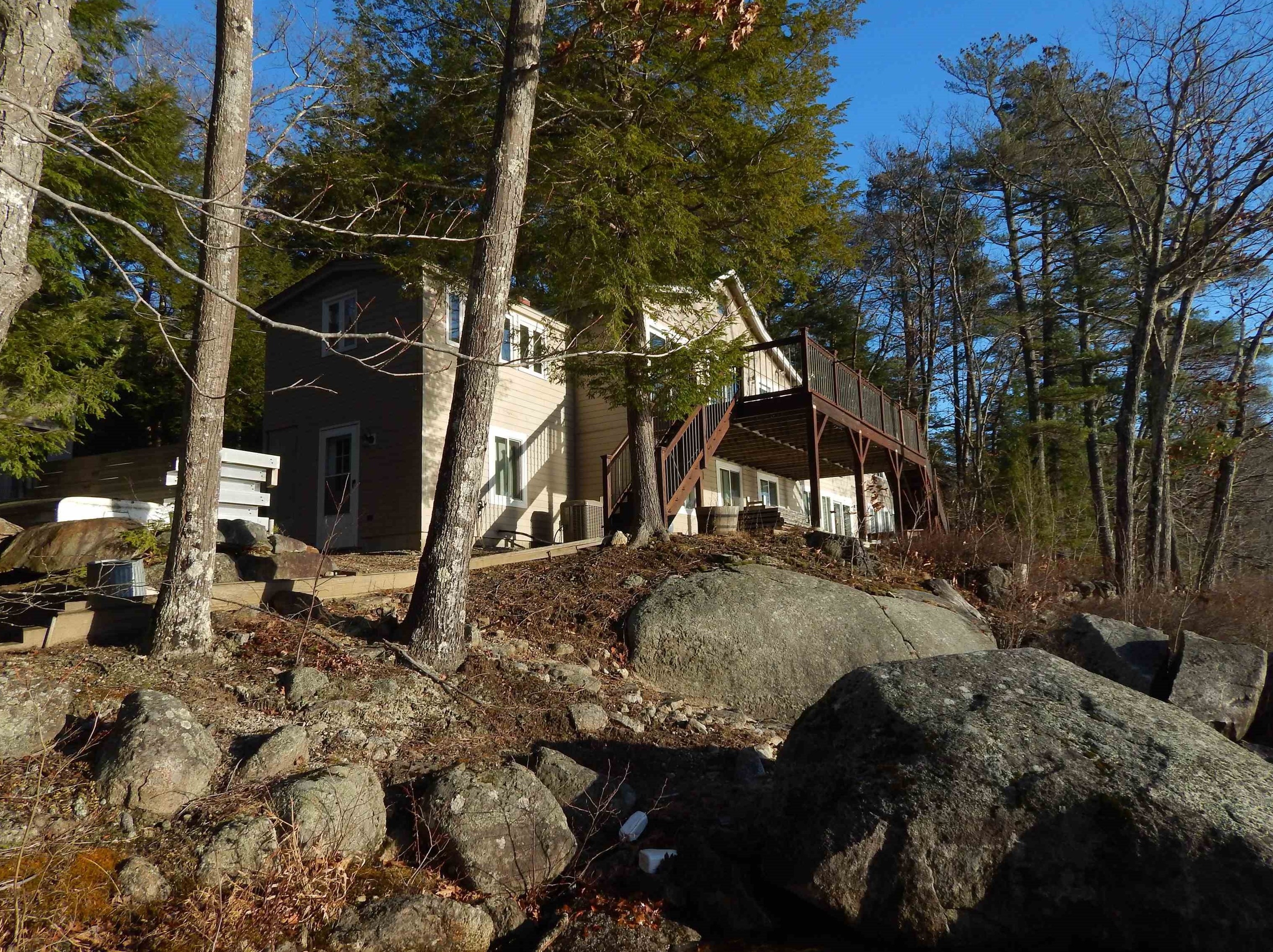 72 E Shore Dr, Bradford, NH 03221