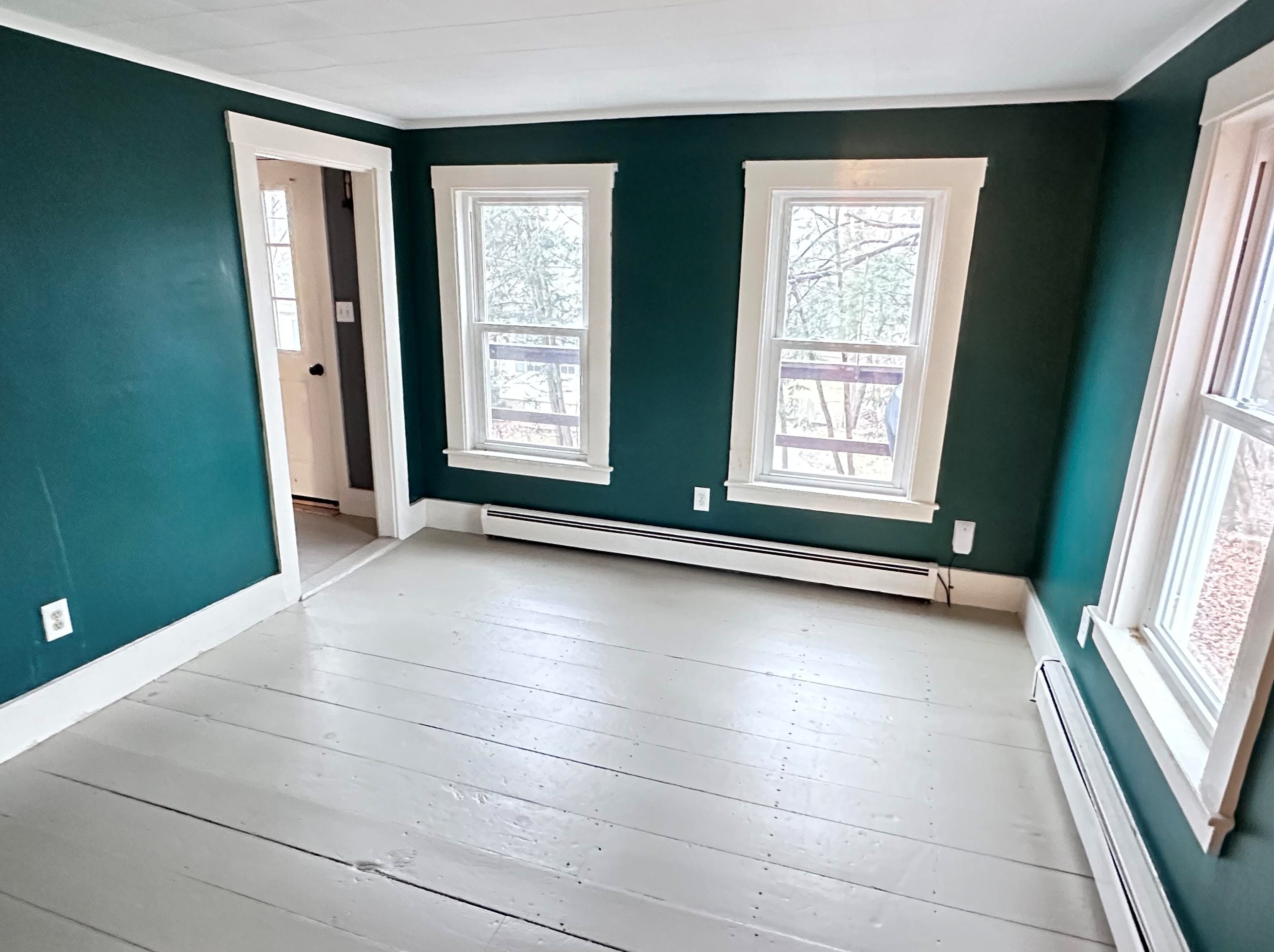 38 Back River Rd, Dover NH  03820-4404 exterior