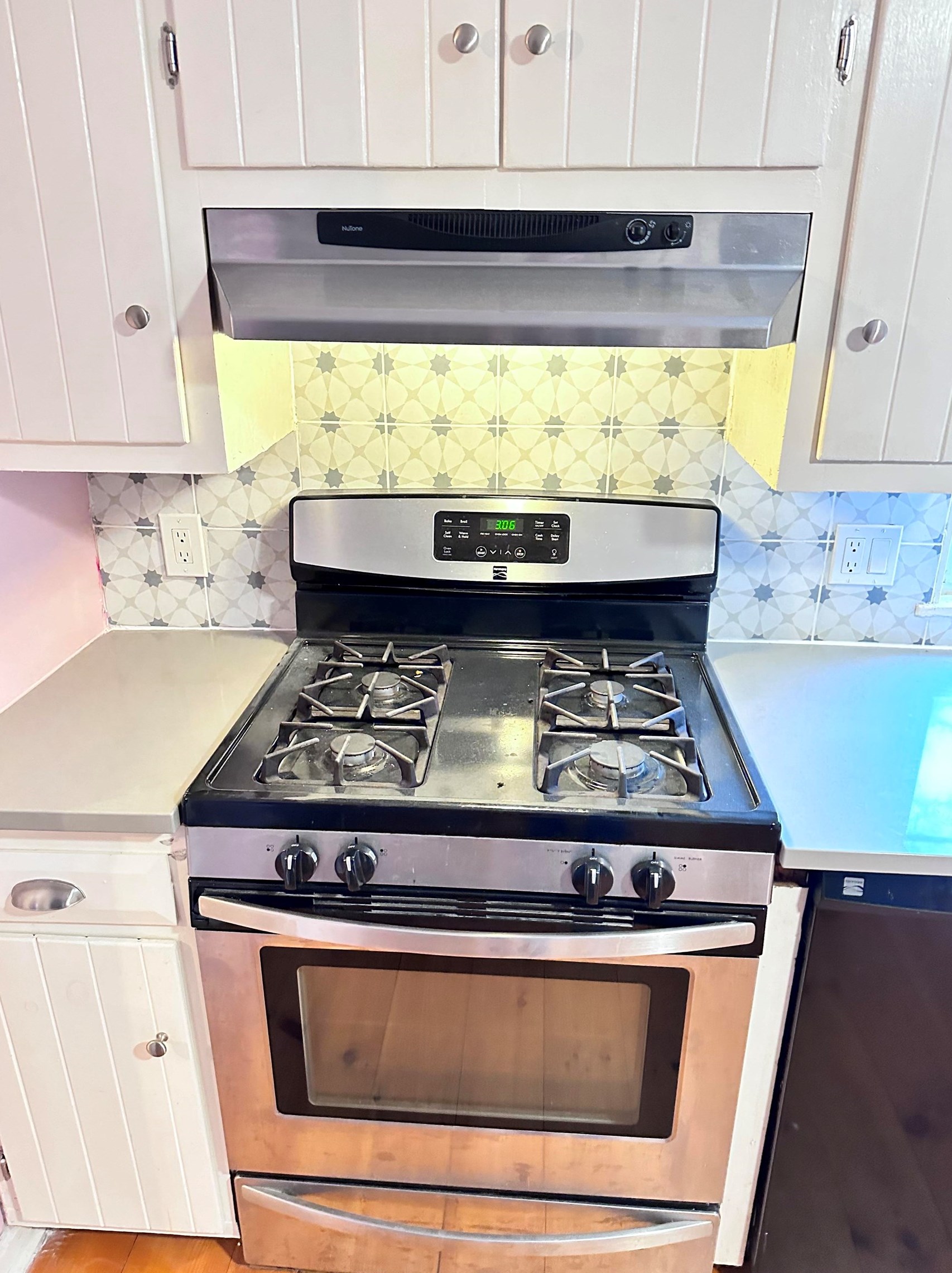 38 Back River Rd, Dover NH  03820-4404 exterior