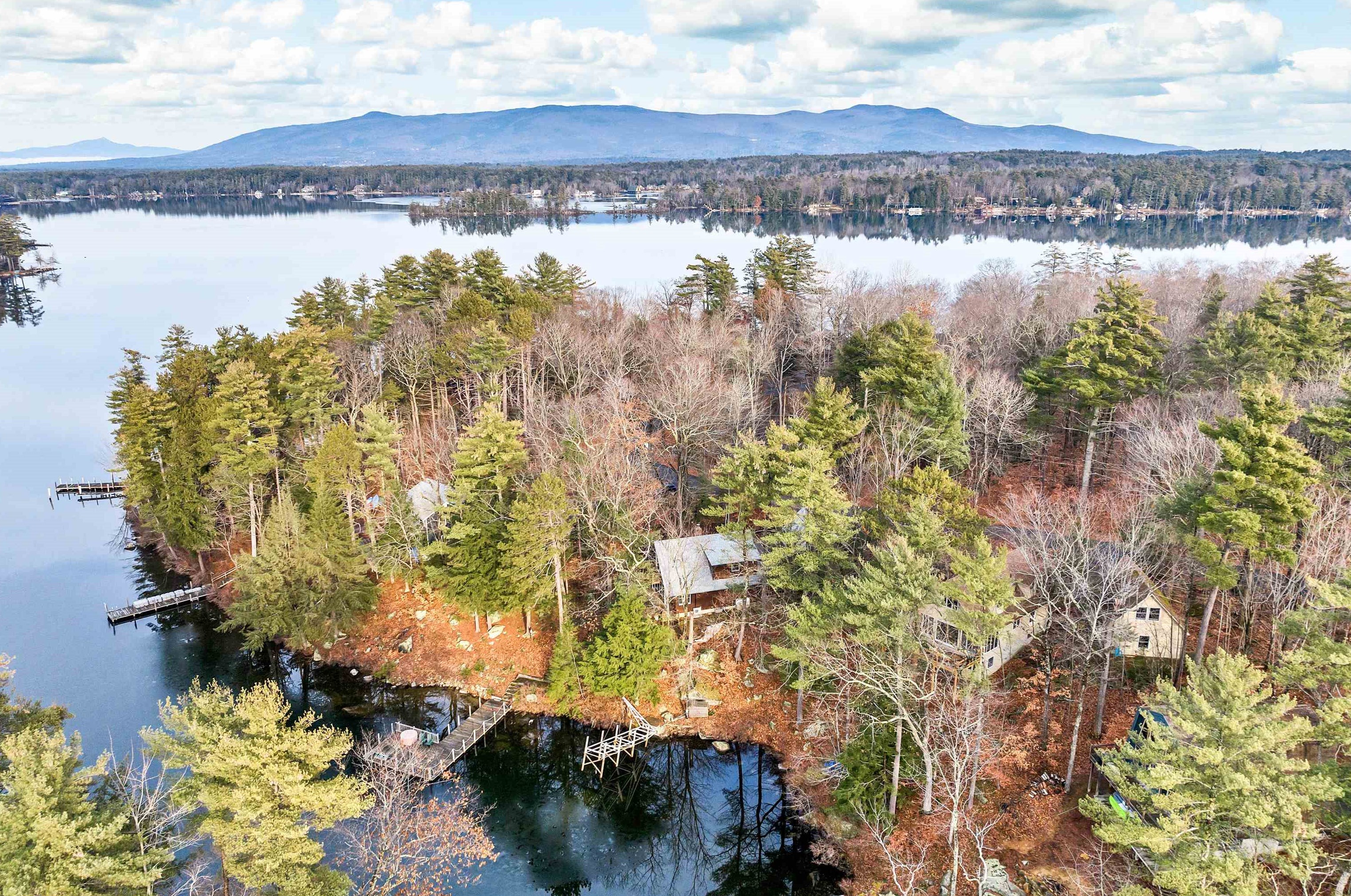 180 Black Cat Island Rd, Moultonborough NH  03254-4014 exterior