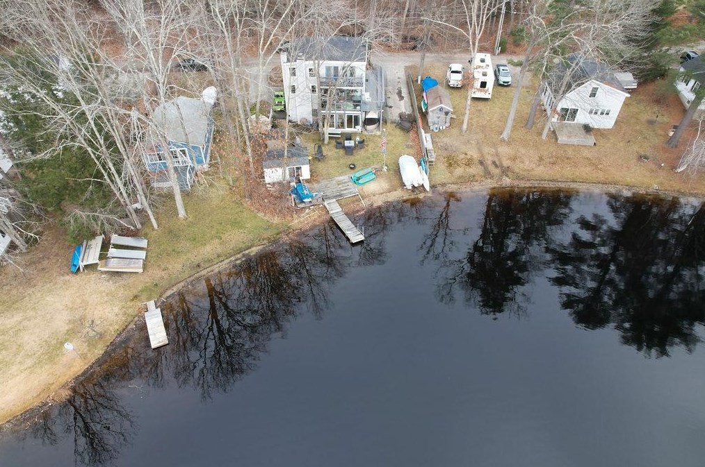 9 Casey Rd, South Hampton, NH 03827