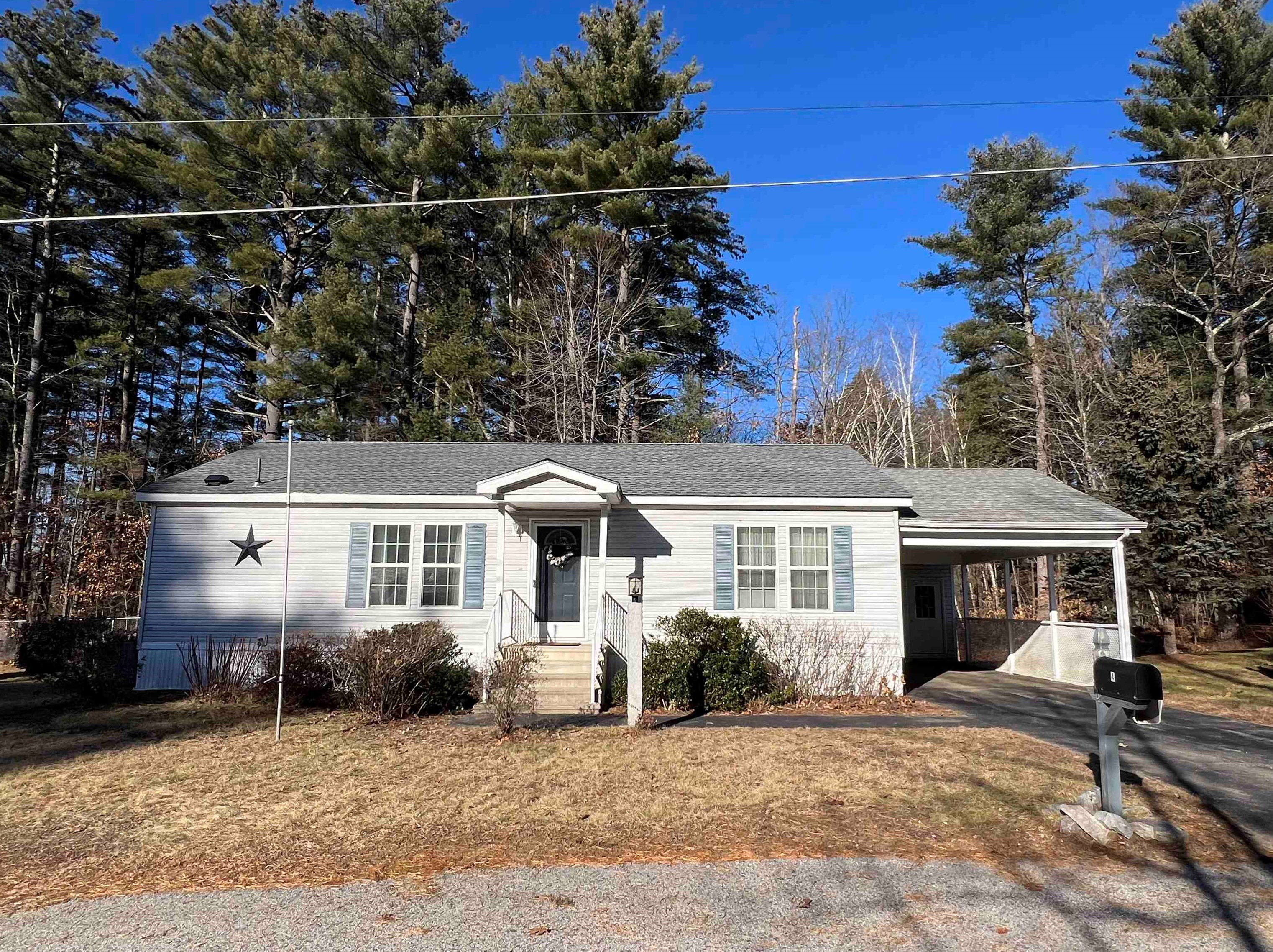 4 Centerwood Dr, Concord, NH 03301