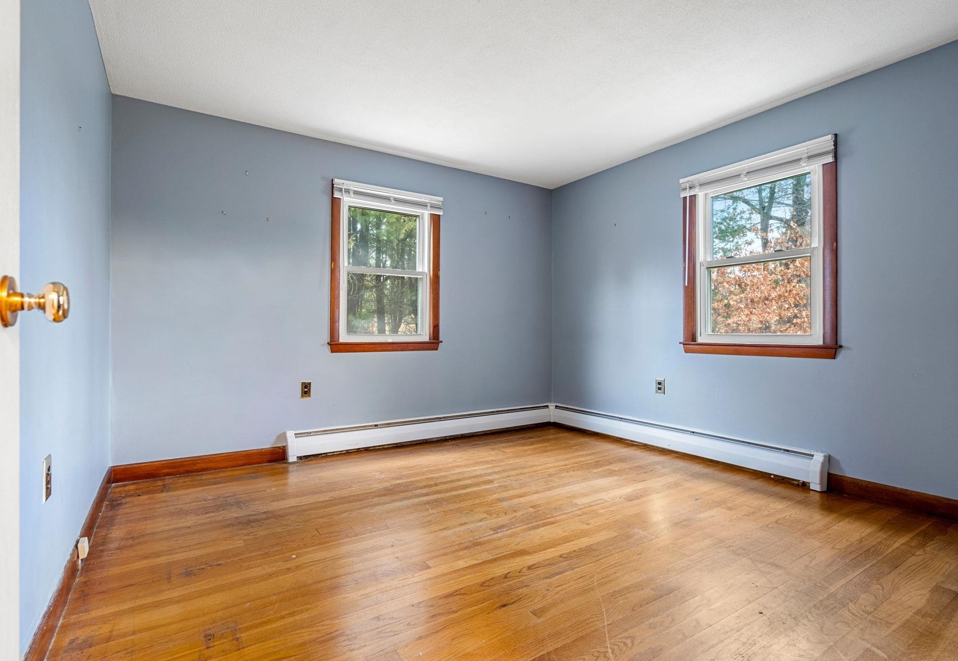 29 Carol Ave, Salem NH  03079-4452 exterior