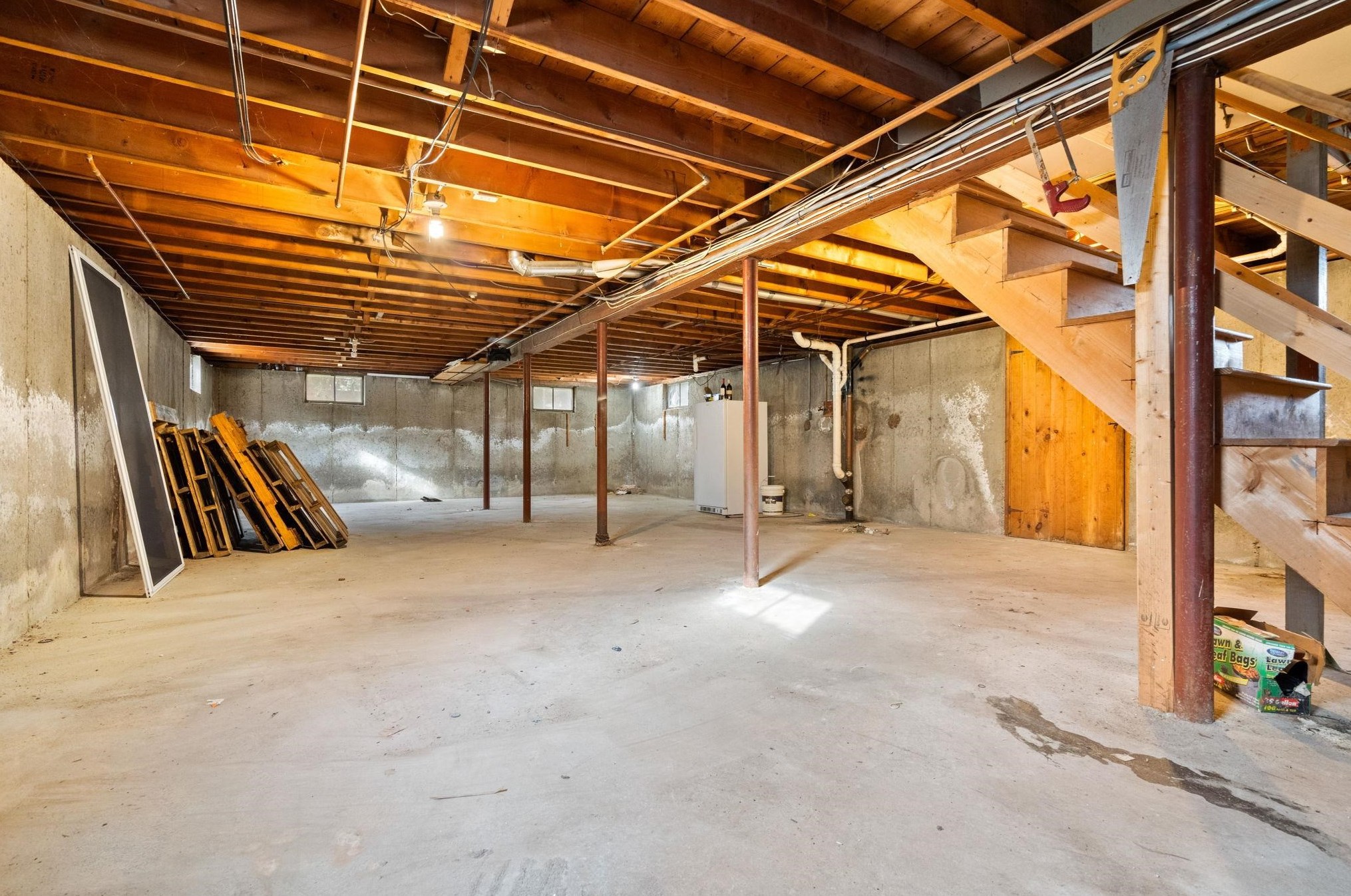 29 Carol Ave, Salem NH  03079-4452 exterior