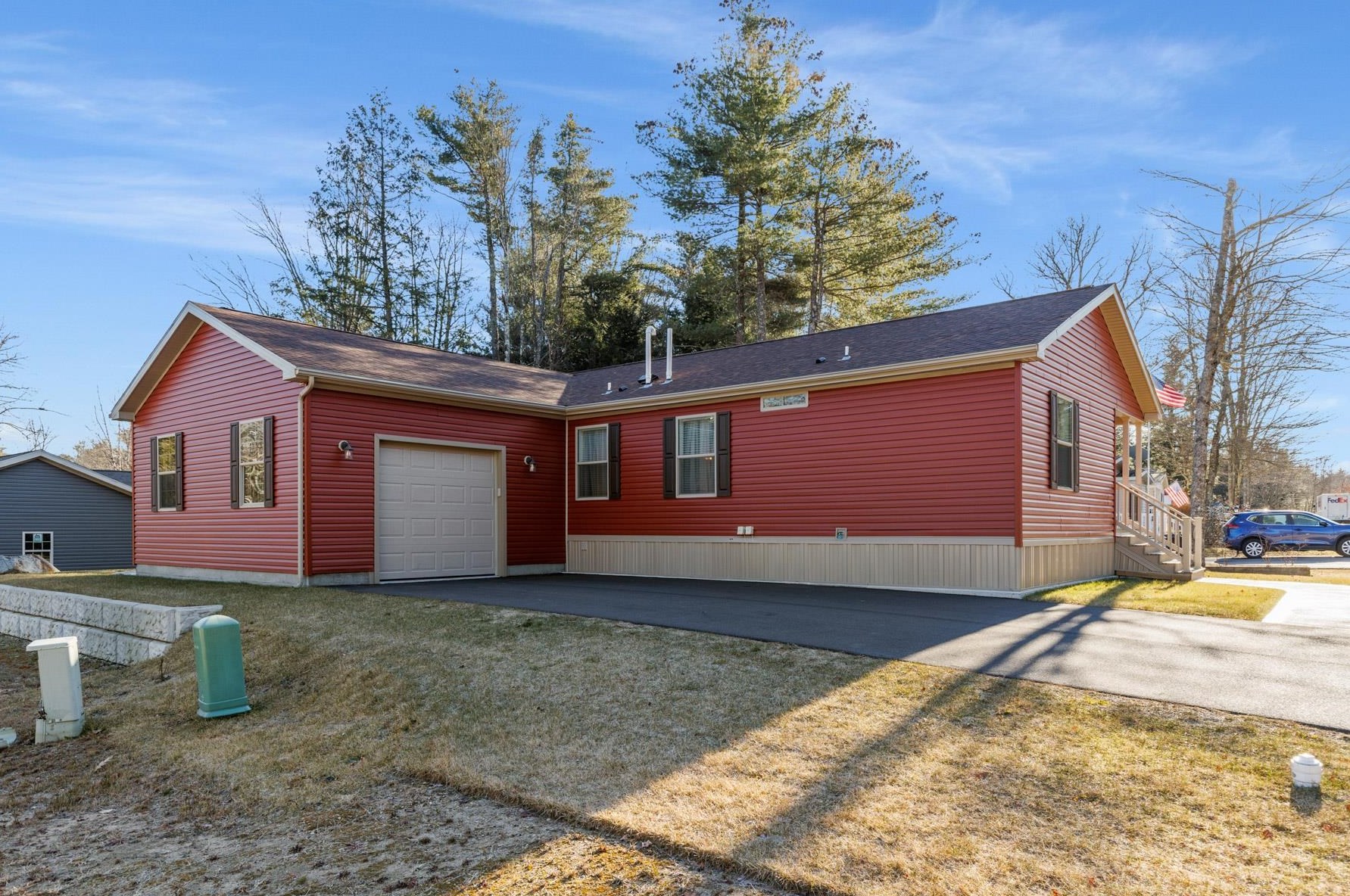 77 Eagle Dr, Rochester, NH 03868