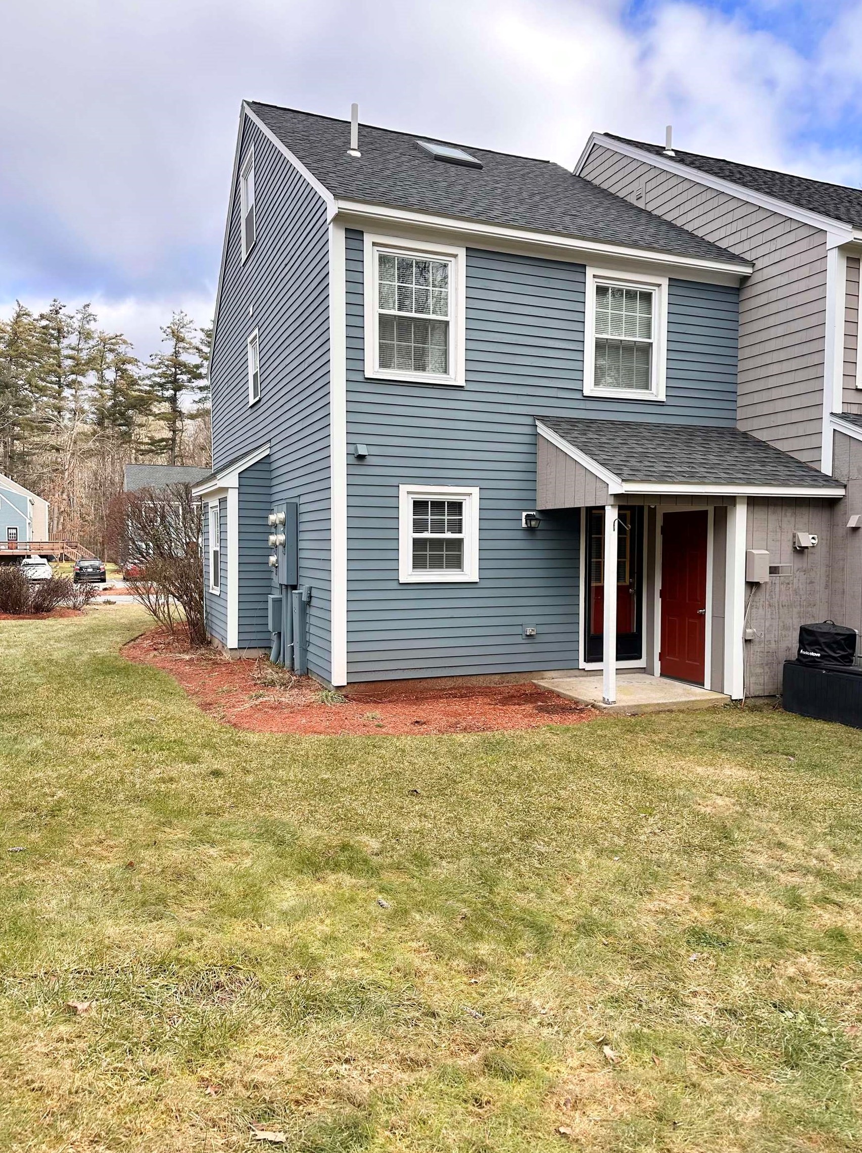 9 Donovan Ct, Merrimack NH  03054-6218 exterior