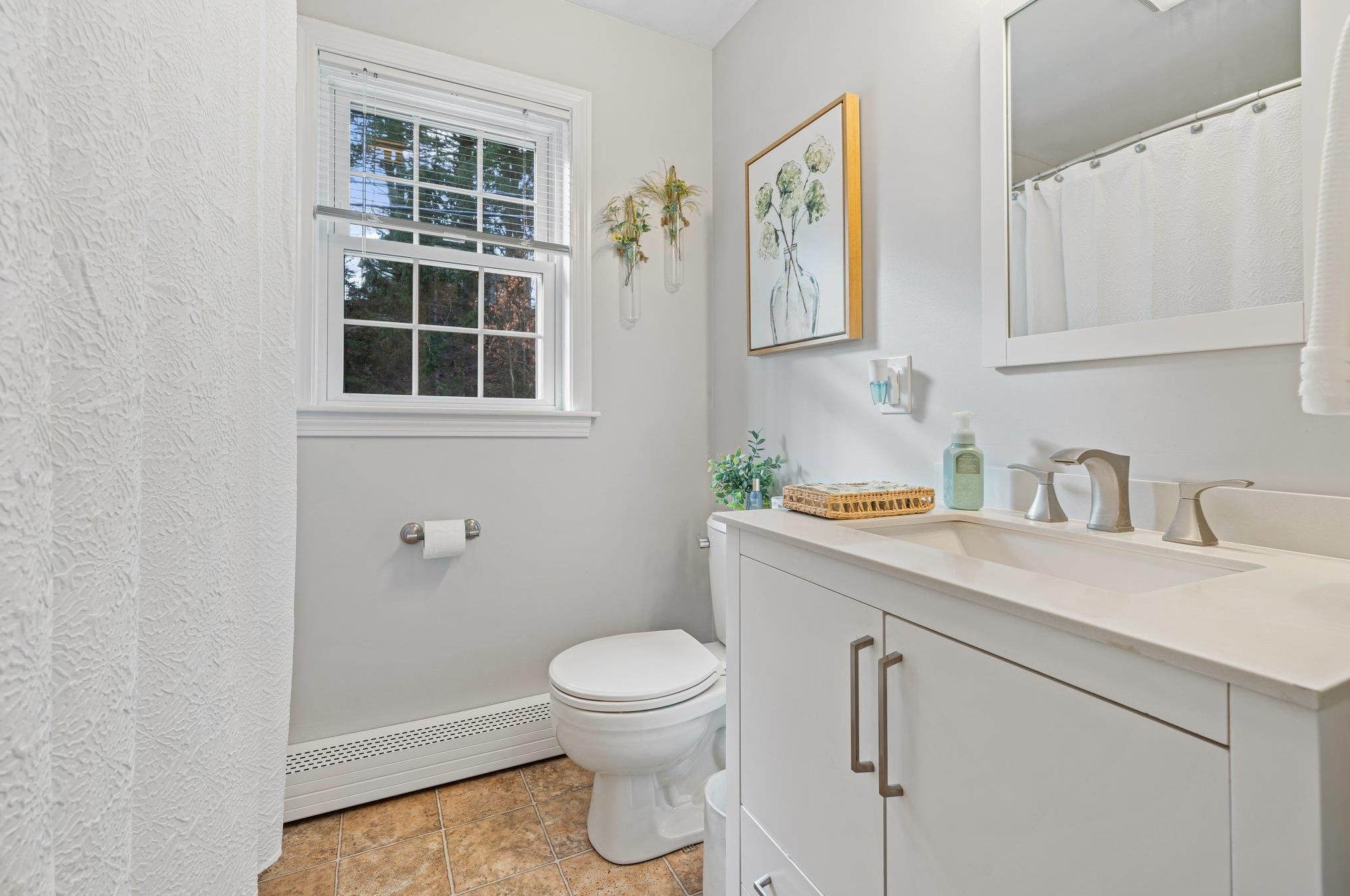 461 Varney St, Manchester NH  03102-4109 exterior