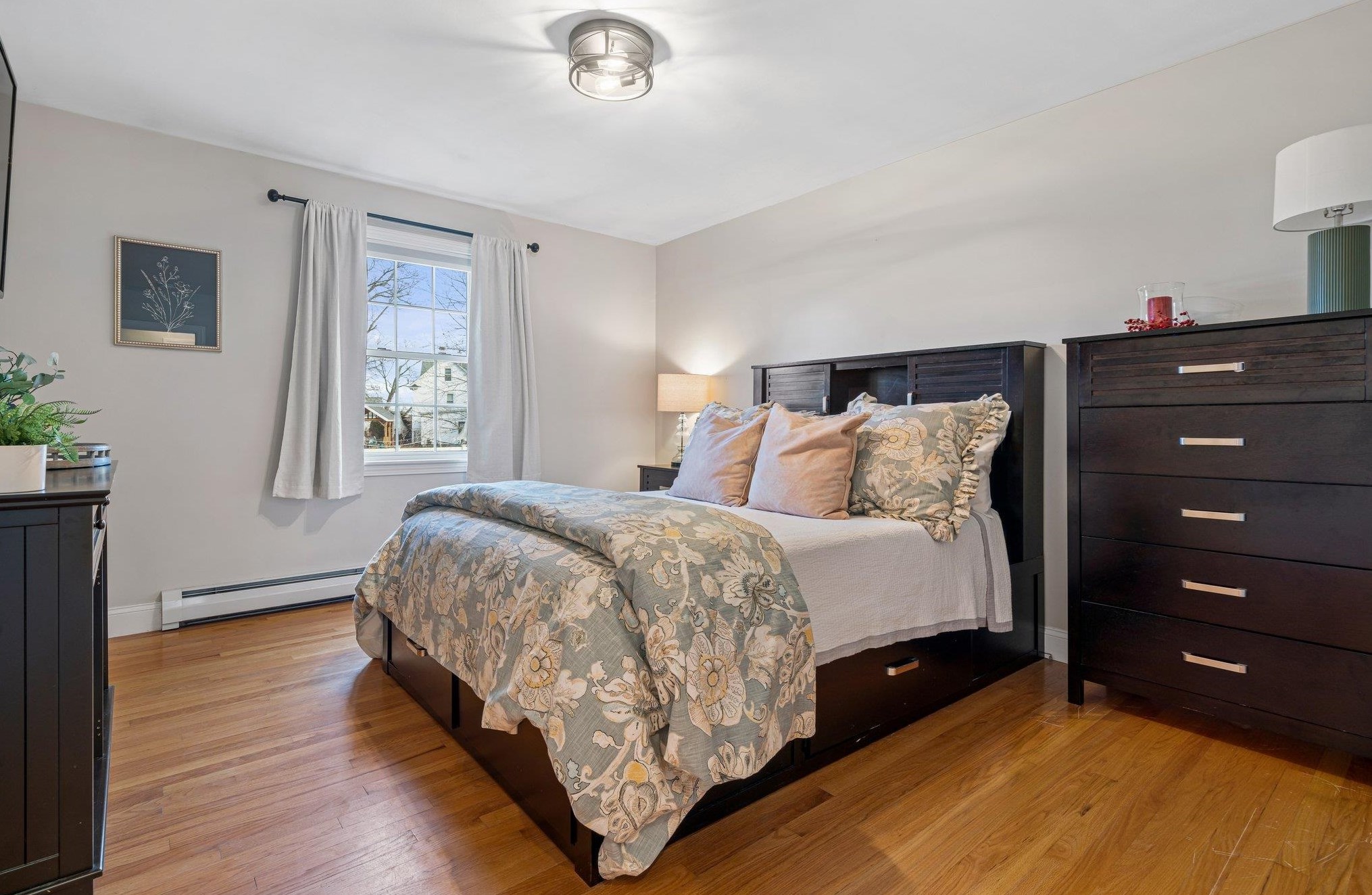 461 Varney St, Manchester NH  03102-4109 exterior