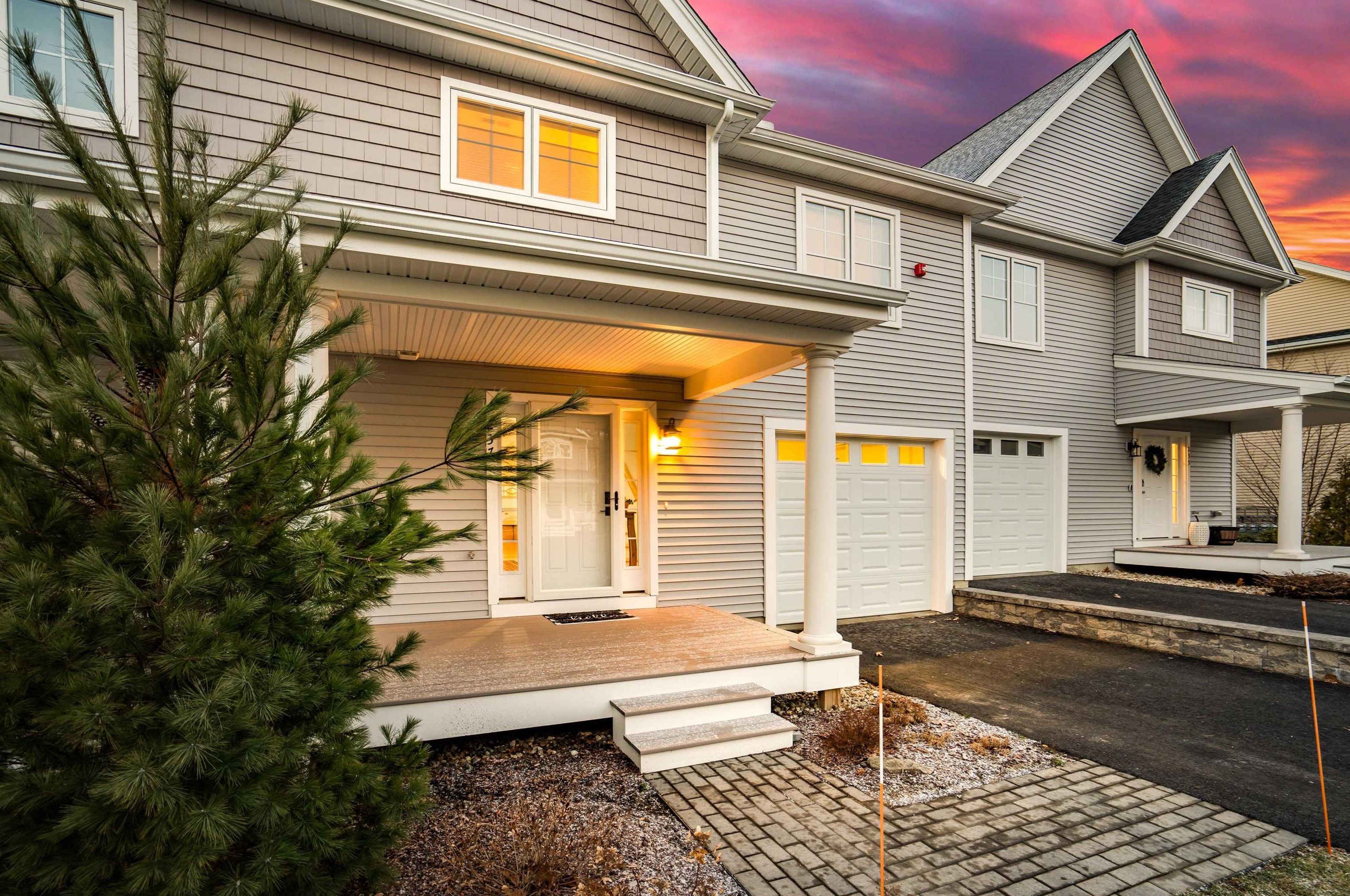 237 Woodview Way, Manchester, NH 03102