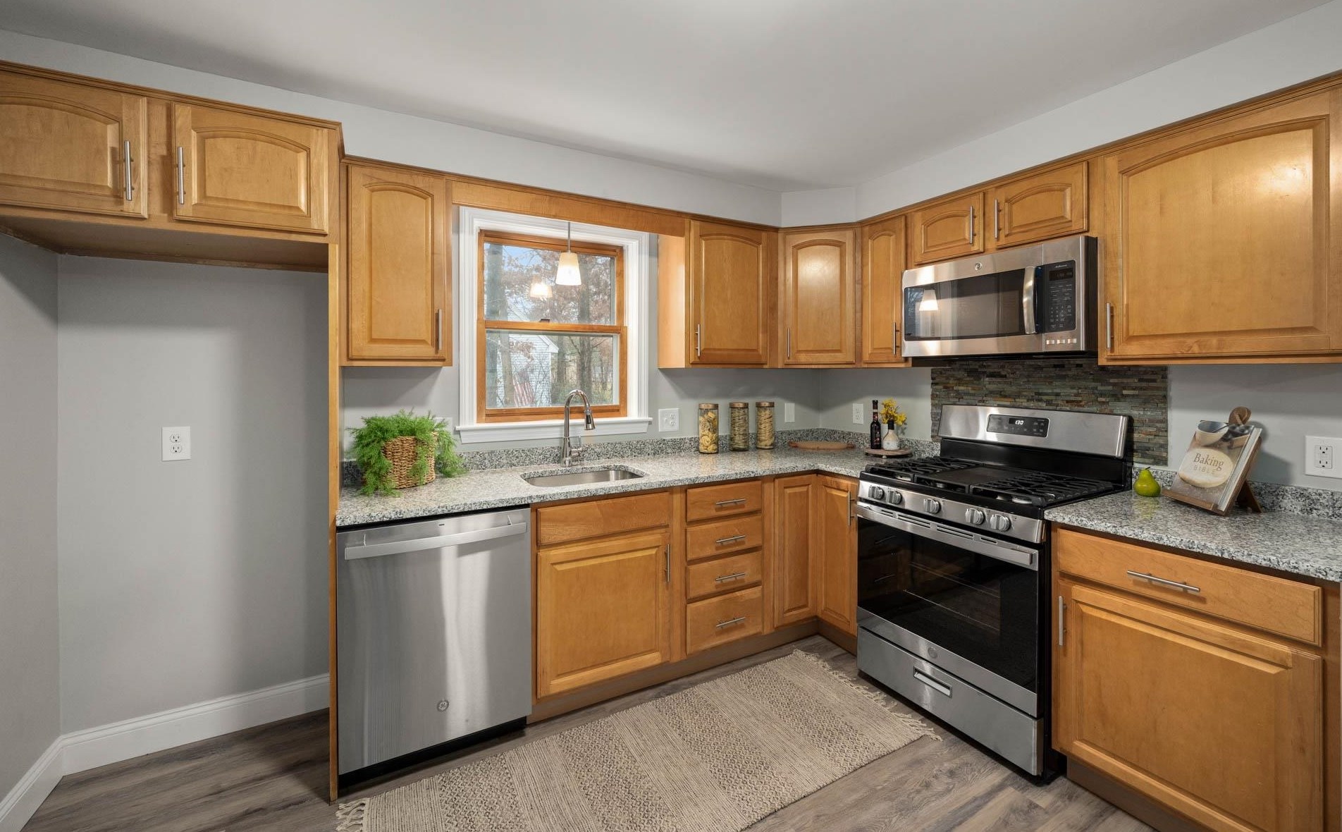 66 Woodbine Ave, Concord, NH 03303