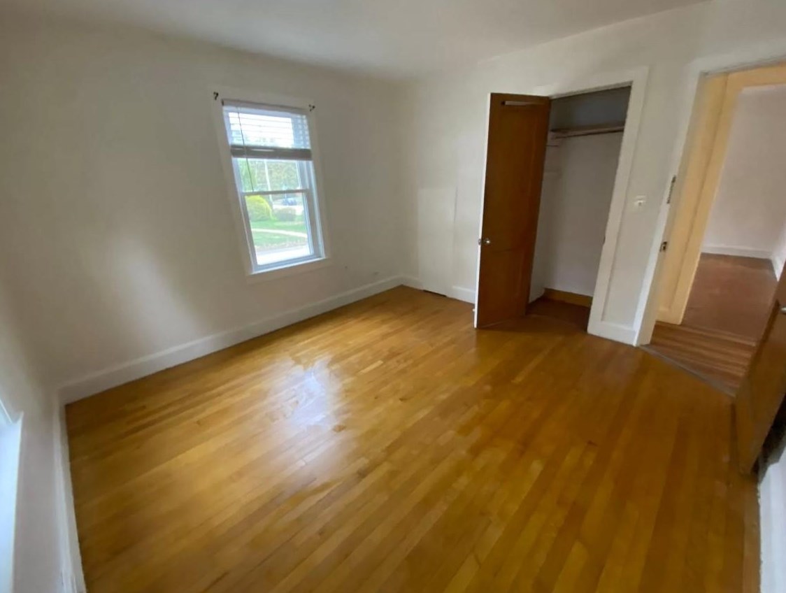 1705 Brown Ave, Manchester NH 03103-6725 exterior