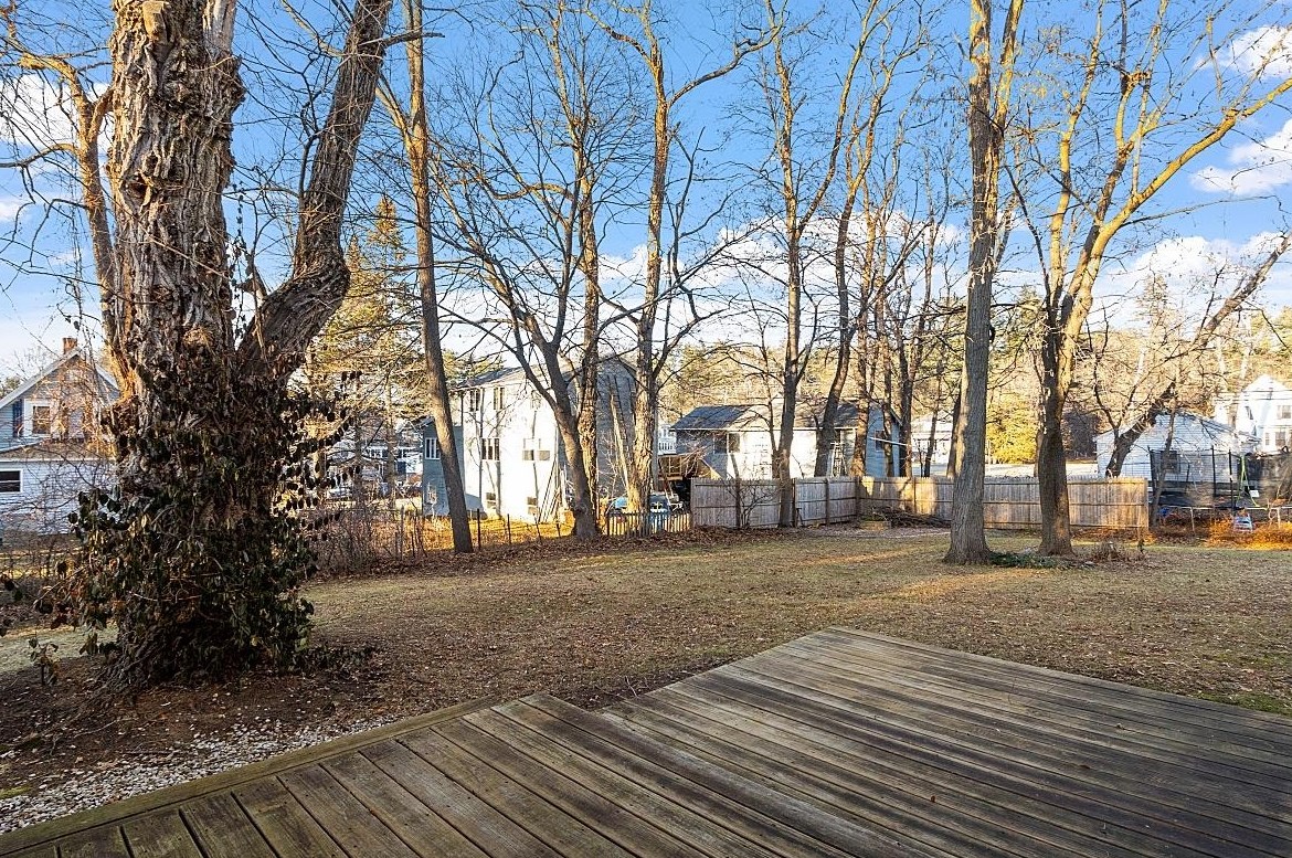 5 Harding St, Rochester, NH 03867