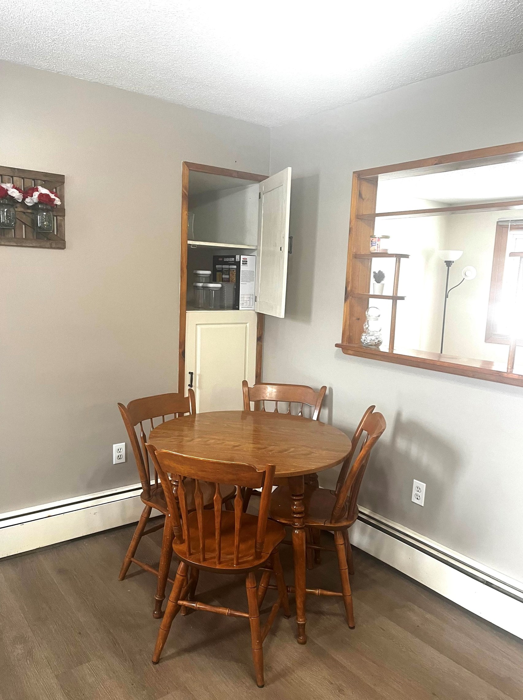 359 Mammoth Rd, Manchester NH  03109-4911 exterior