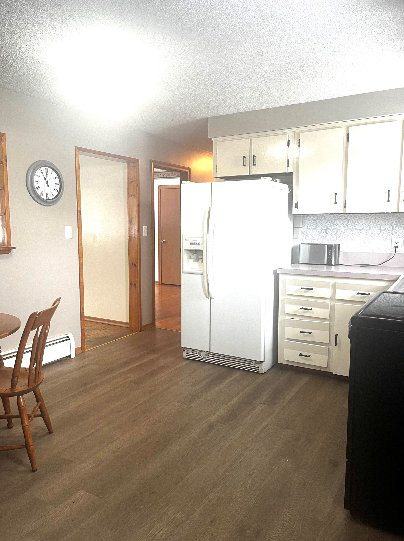 359 Mammoth Rd, Manchester NH  03109-4911 exterior