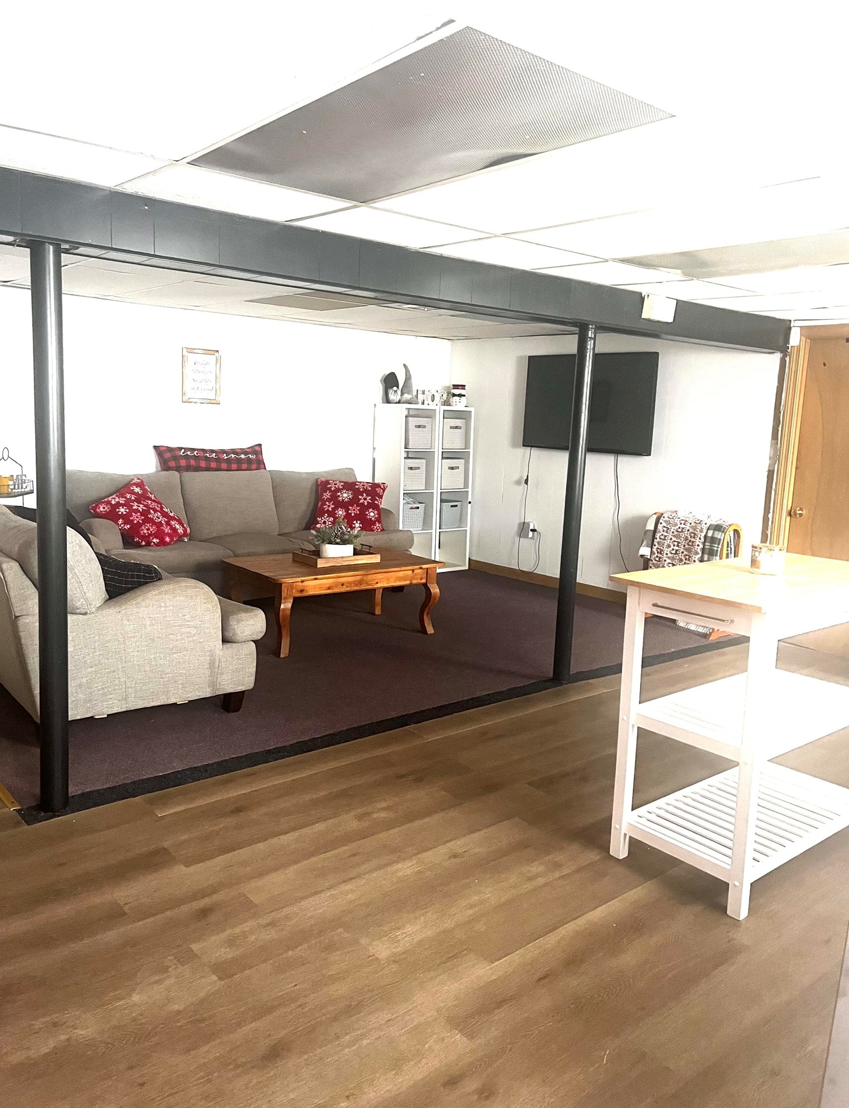 359 Mammoth Rd, Manchester NH  03109-4911 exterior