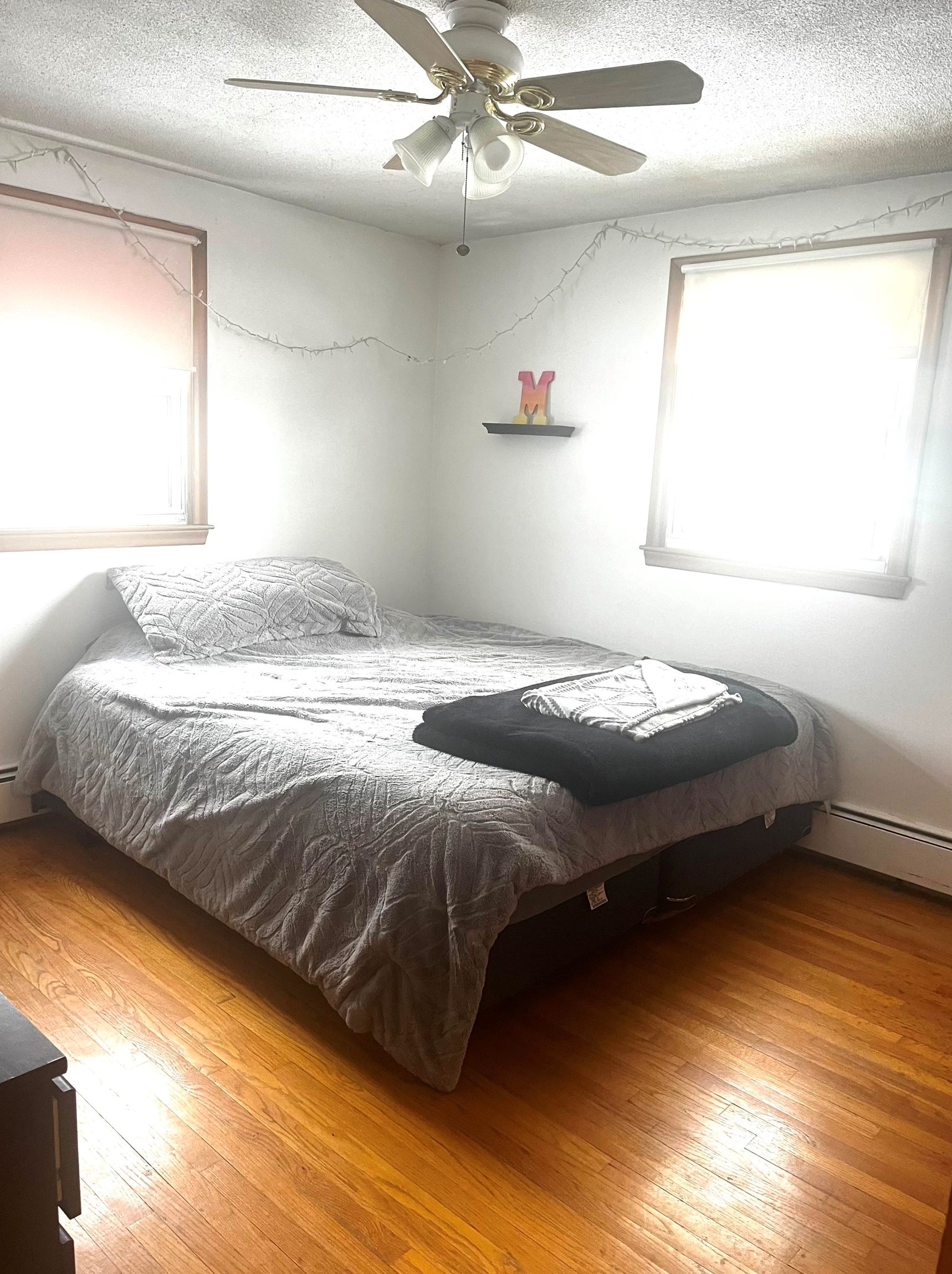 359 Mammoth Rd, Manchester NH  03109-4911 exterior