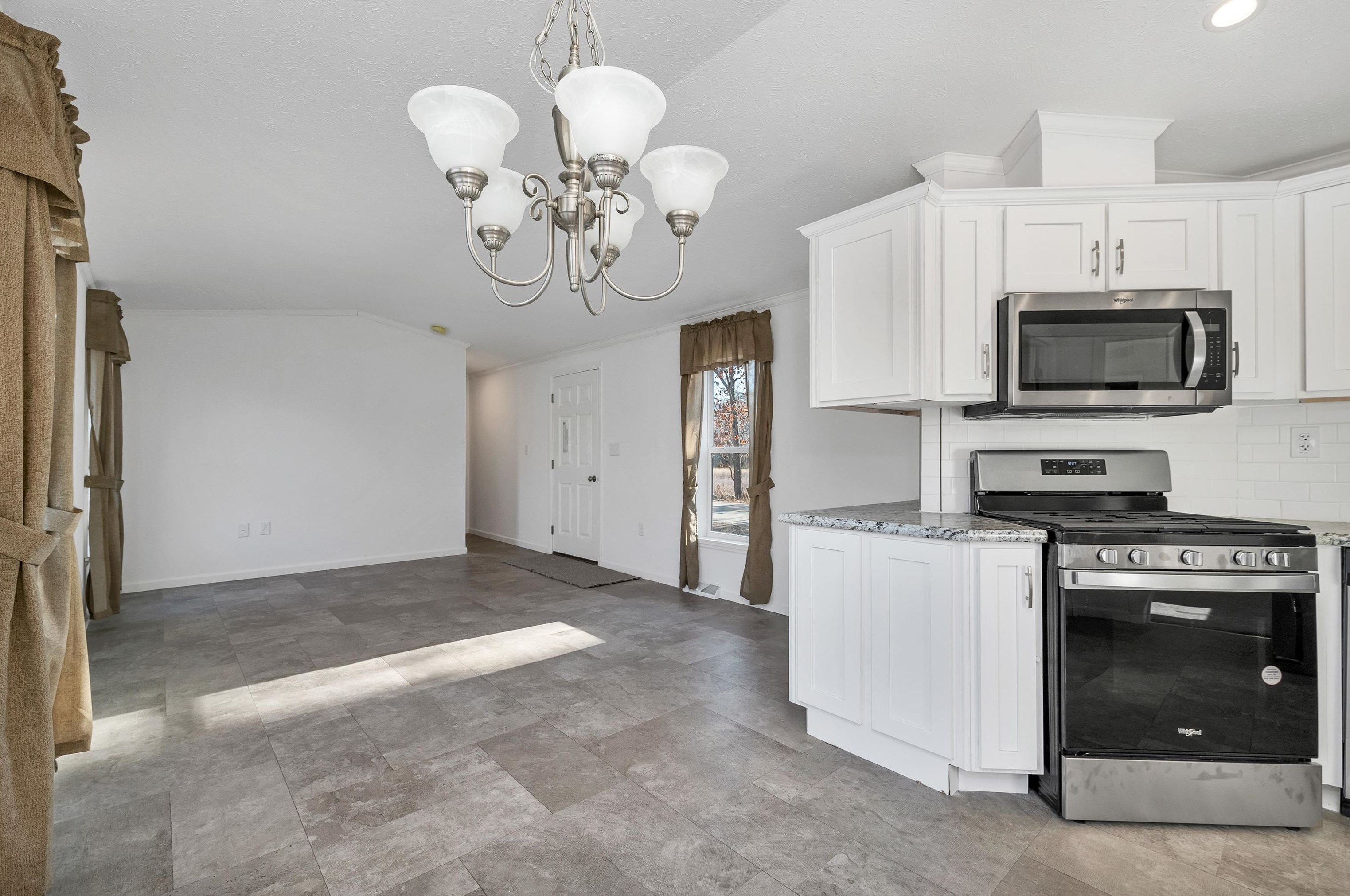 52 Little Falls Bridge Rd, Rochester, NH 03867-4364