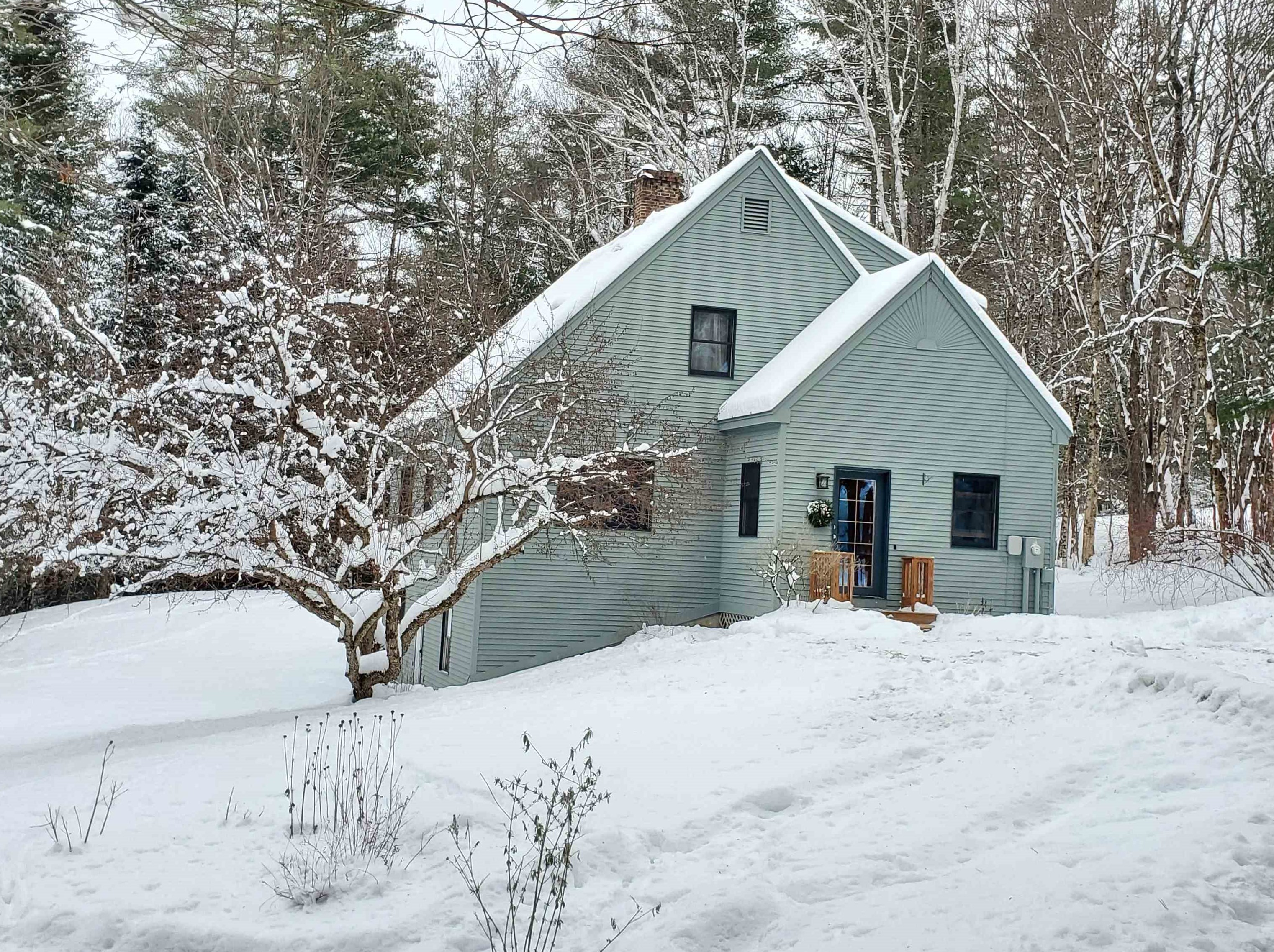83 Sawyer Brook Rd, Orford, NH 03777