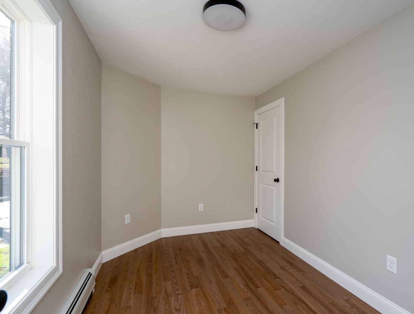 145 4 St, Dover NH 03820-2900 exterior