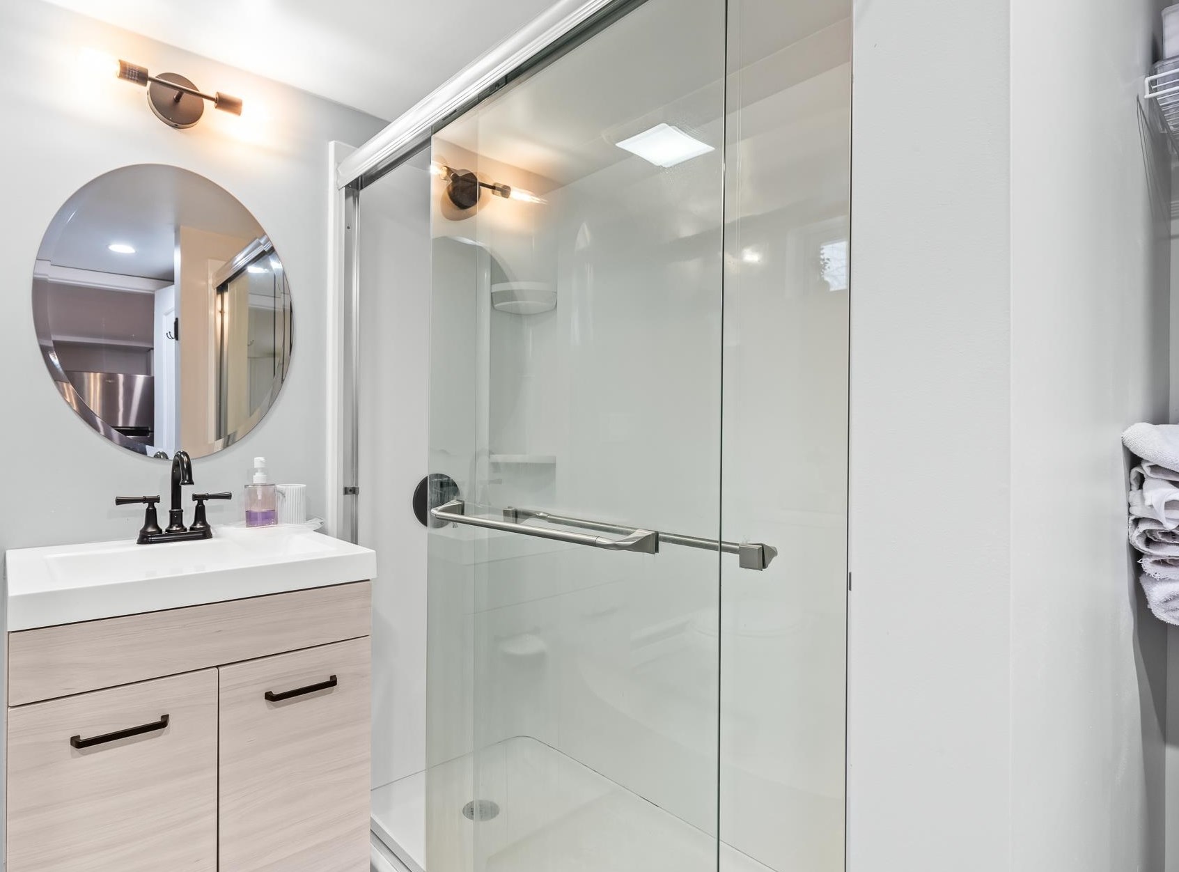 1250 Beech St, Manchester NH  03104-2122 exterior