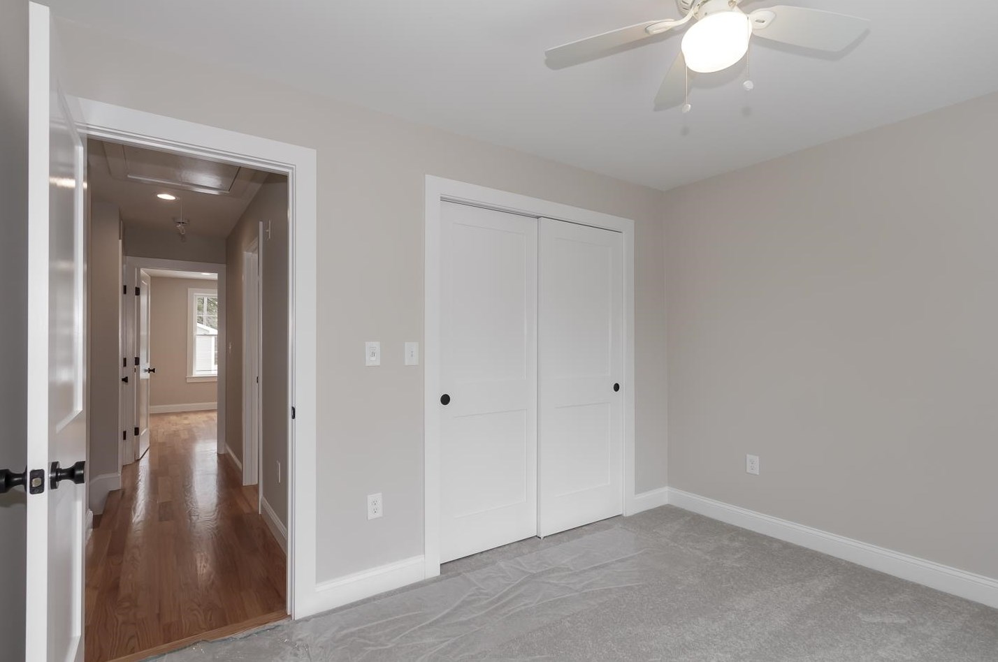 12 King, Salem NH  03079 exterior