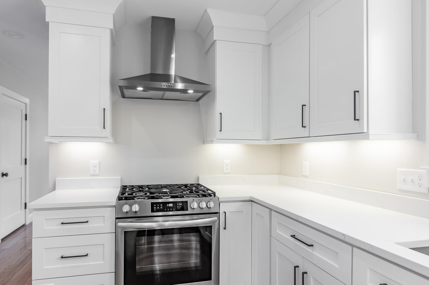 12 King, Salem NH  03079 exterior