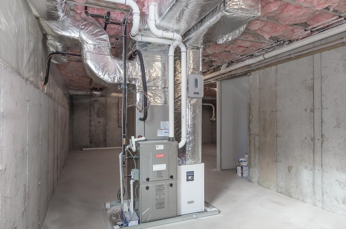 12 King, Salem NH  03079 exterior