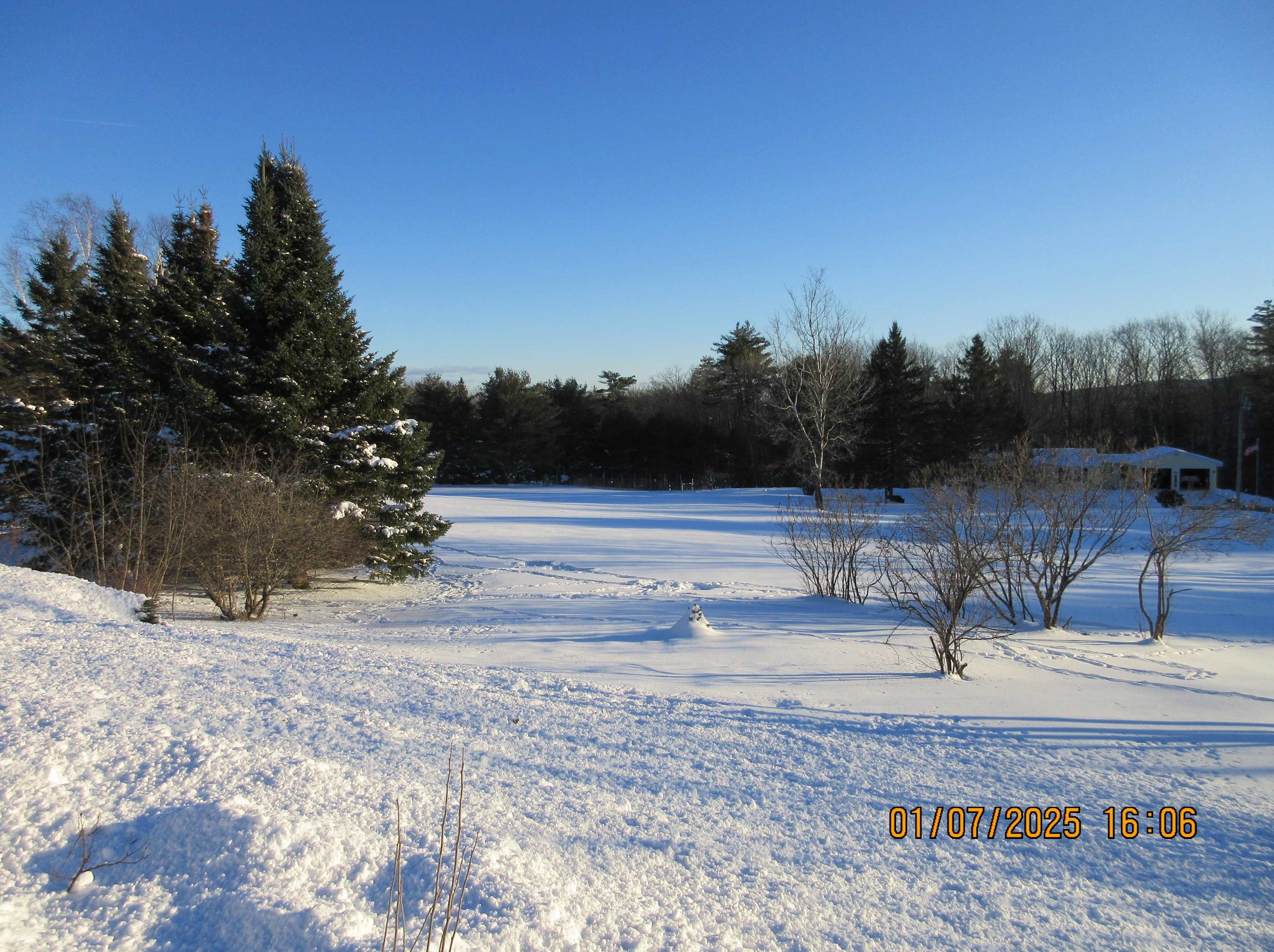 45 Hilltop Dr, Wakefield, NH 03872