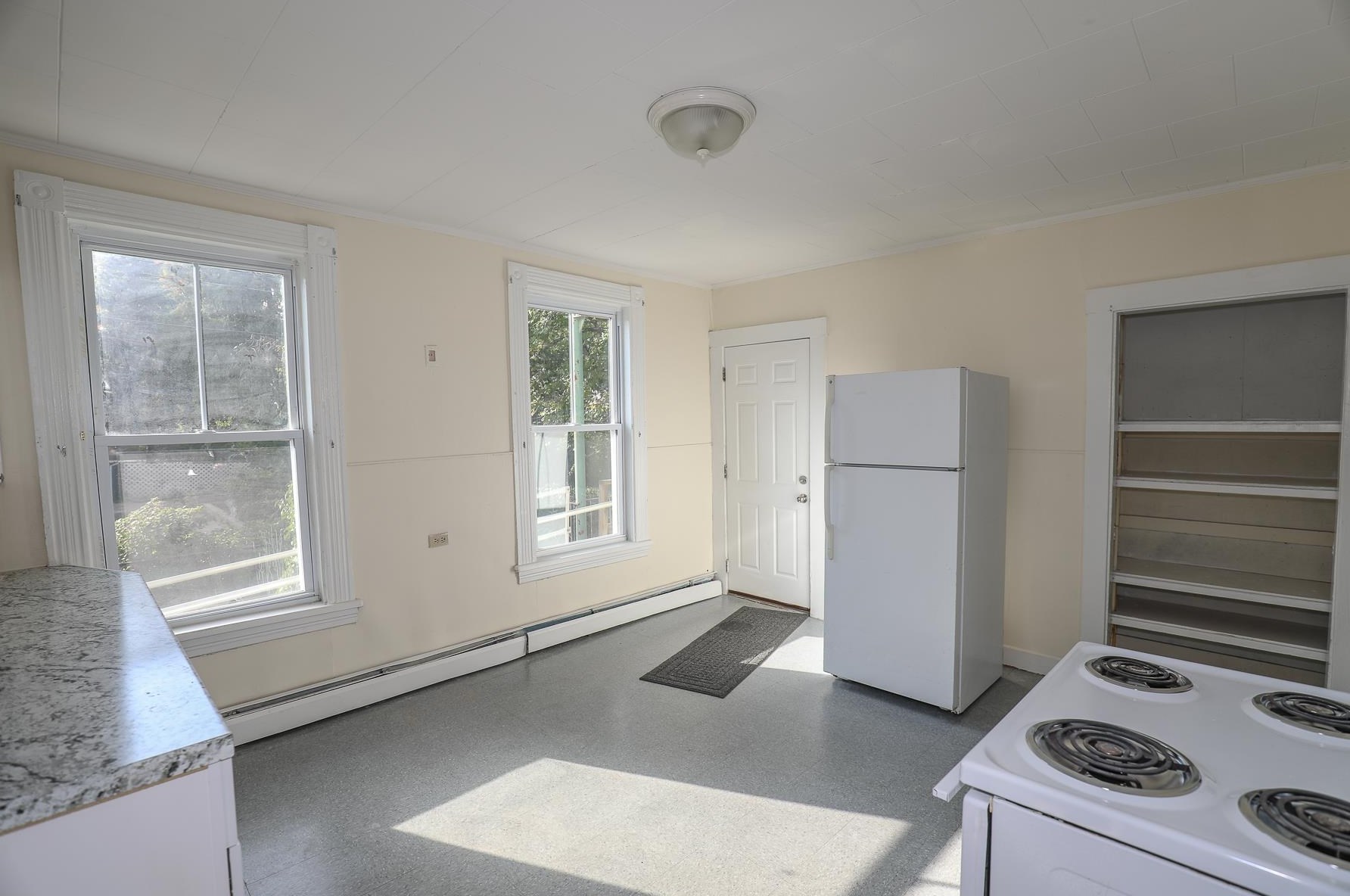 174 Grn St, Manchester NH 03106-2611 exterior