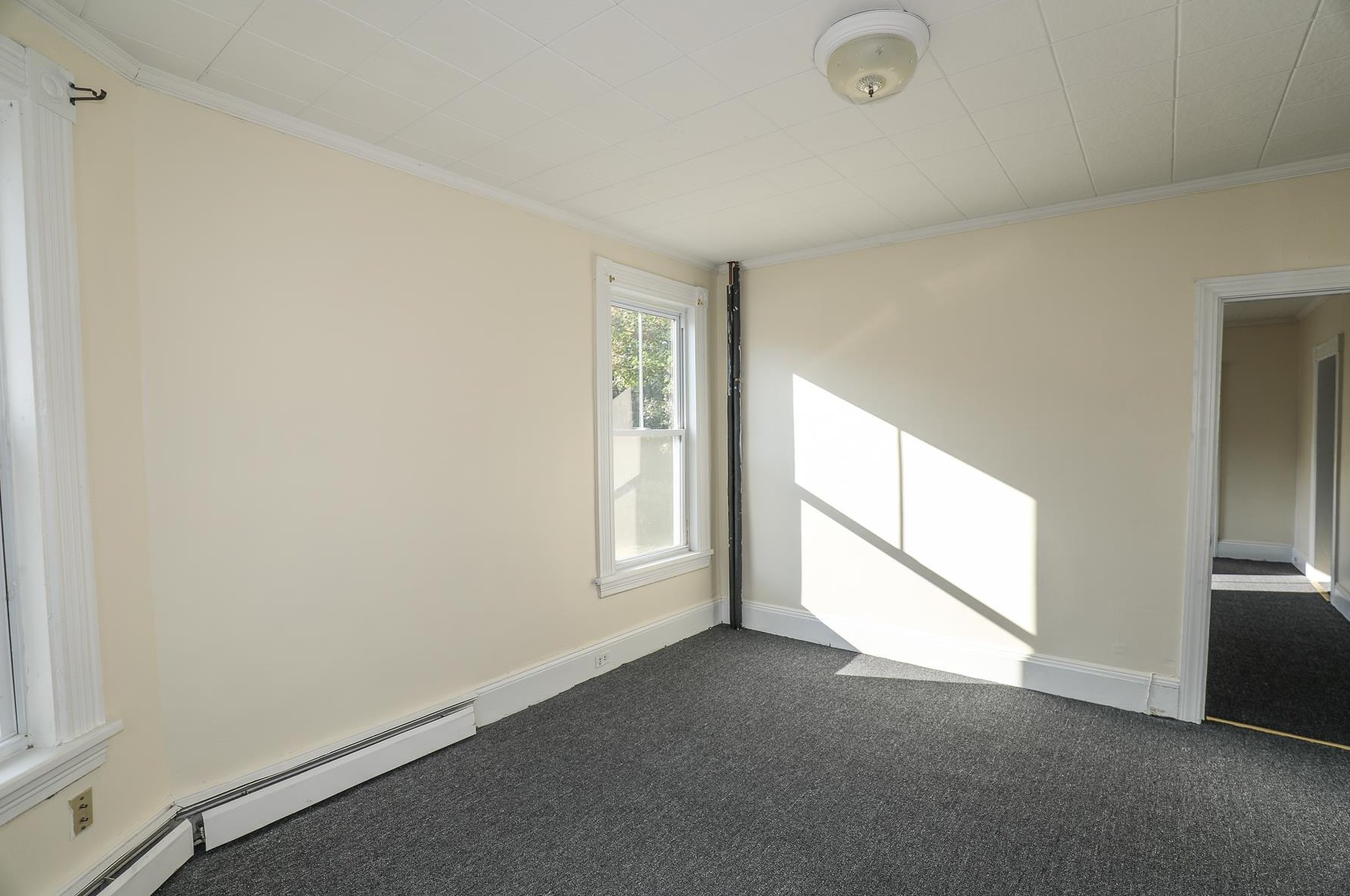 174 Grn St, Manchester NH 03106-2611 exterior